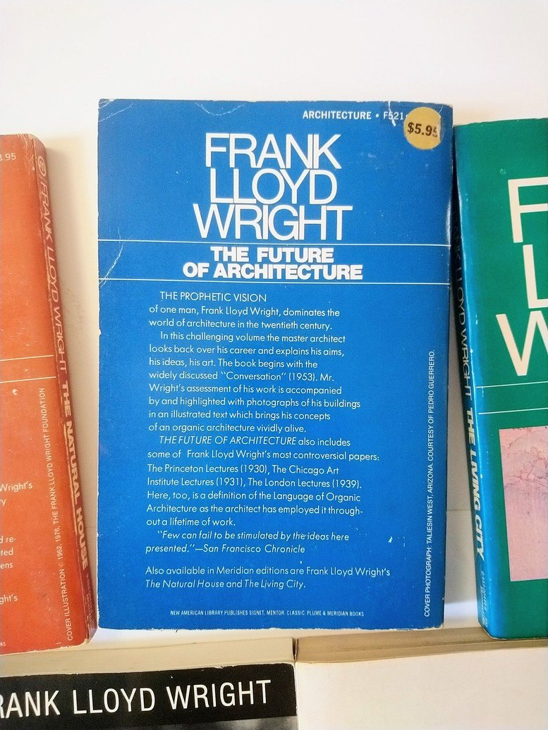 Frank Lloyd Wright books! - photo 4