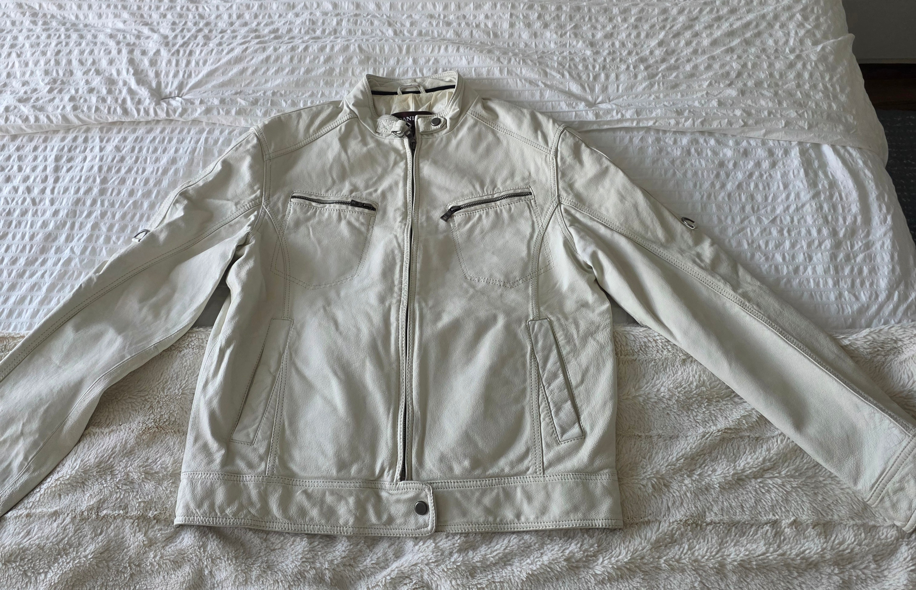 Danier /Vintage Leather Biker Style Jacket-Unisex-Cream/White - photo 3