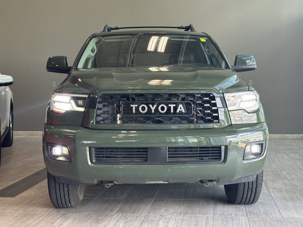 2020 Toyota Sequoia - photo 2