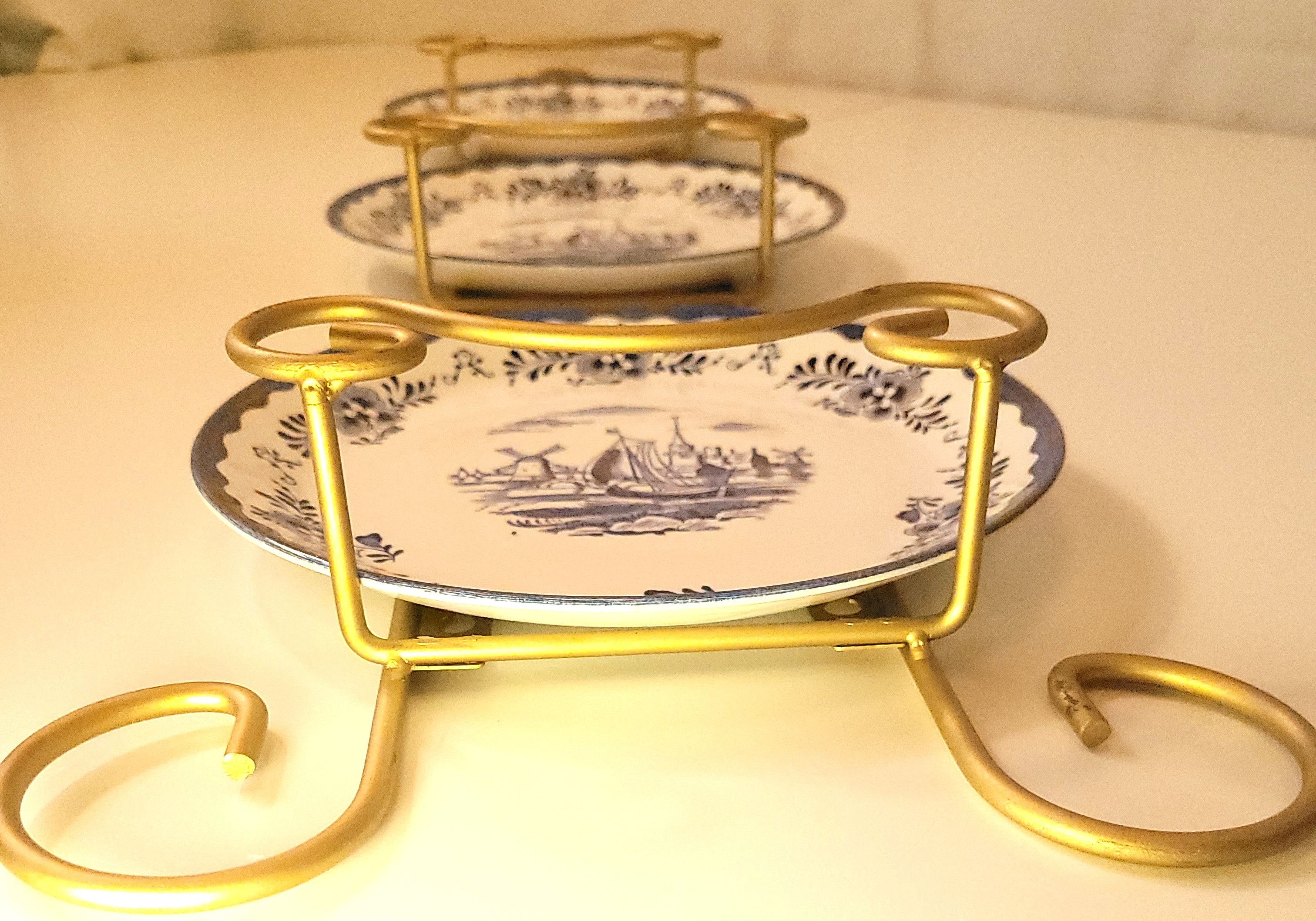 1974 Johnson Broth. Holland Blue White Ironstone Plates/Holder - photo 2