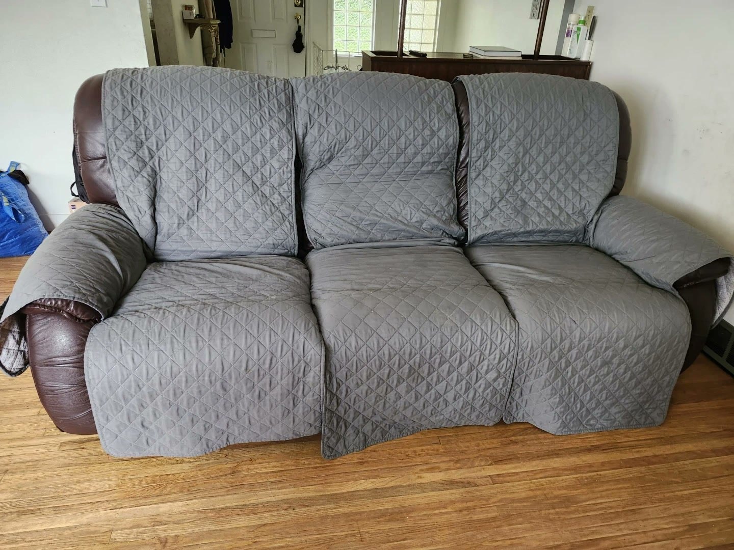 FREE: 2 Reclining Sofas, Pickup by July 25 - photo 2