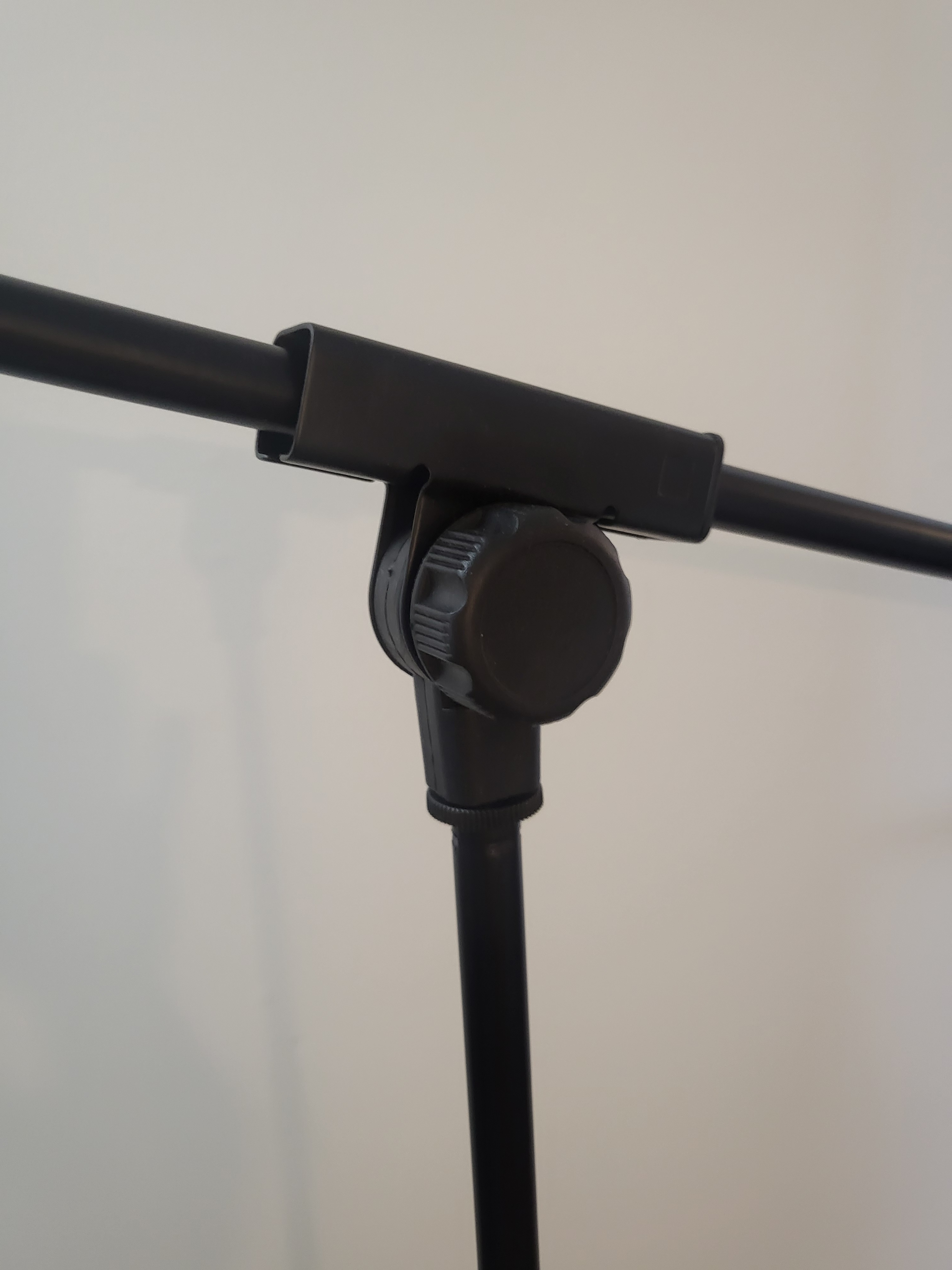 Brand New Black Microphone Stand Tripod Boom, Height Adjustable - photo 3