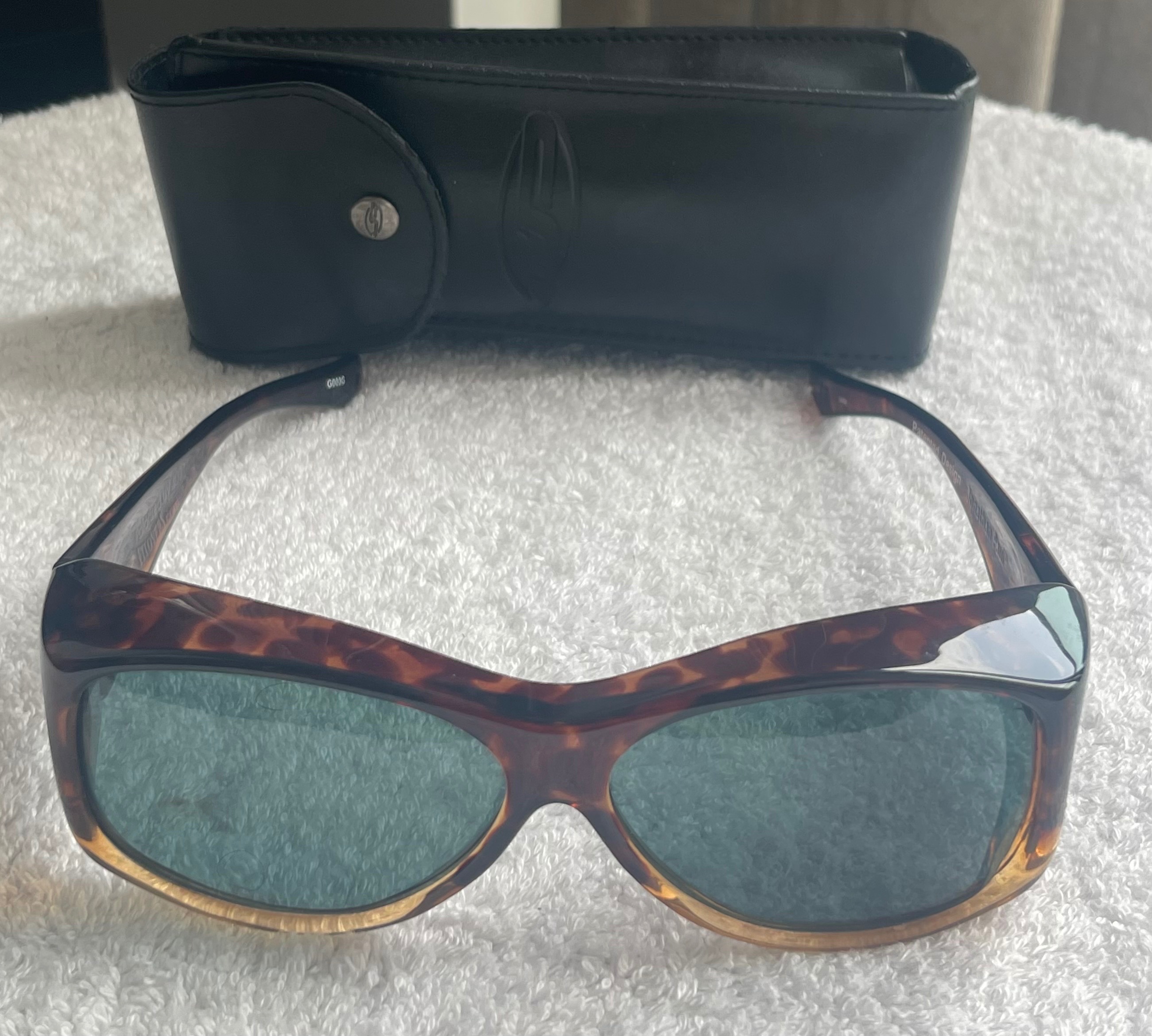 Jonathan Paul Polarized Fitover Sunglasses w/ Case (G003G)