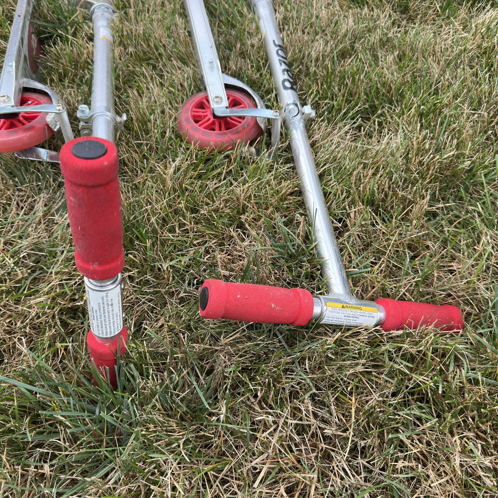 TWO Razor Kick Scooters - photo 4