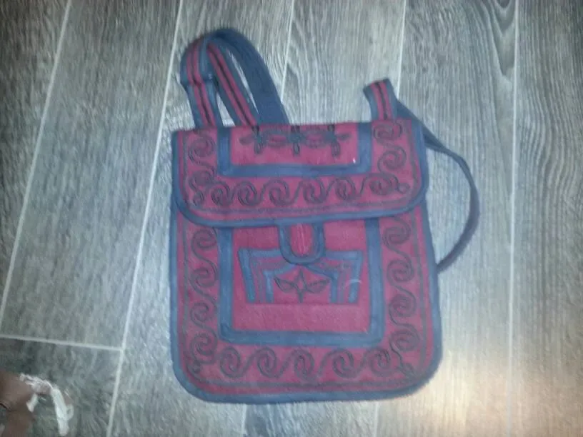 Bags & Purses Galore All In Excellent Condition - photo 5