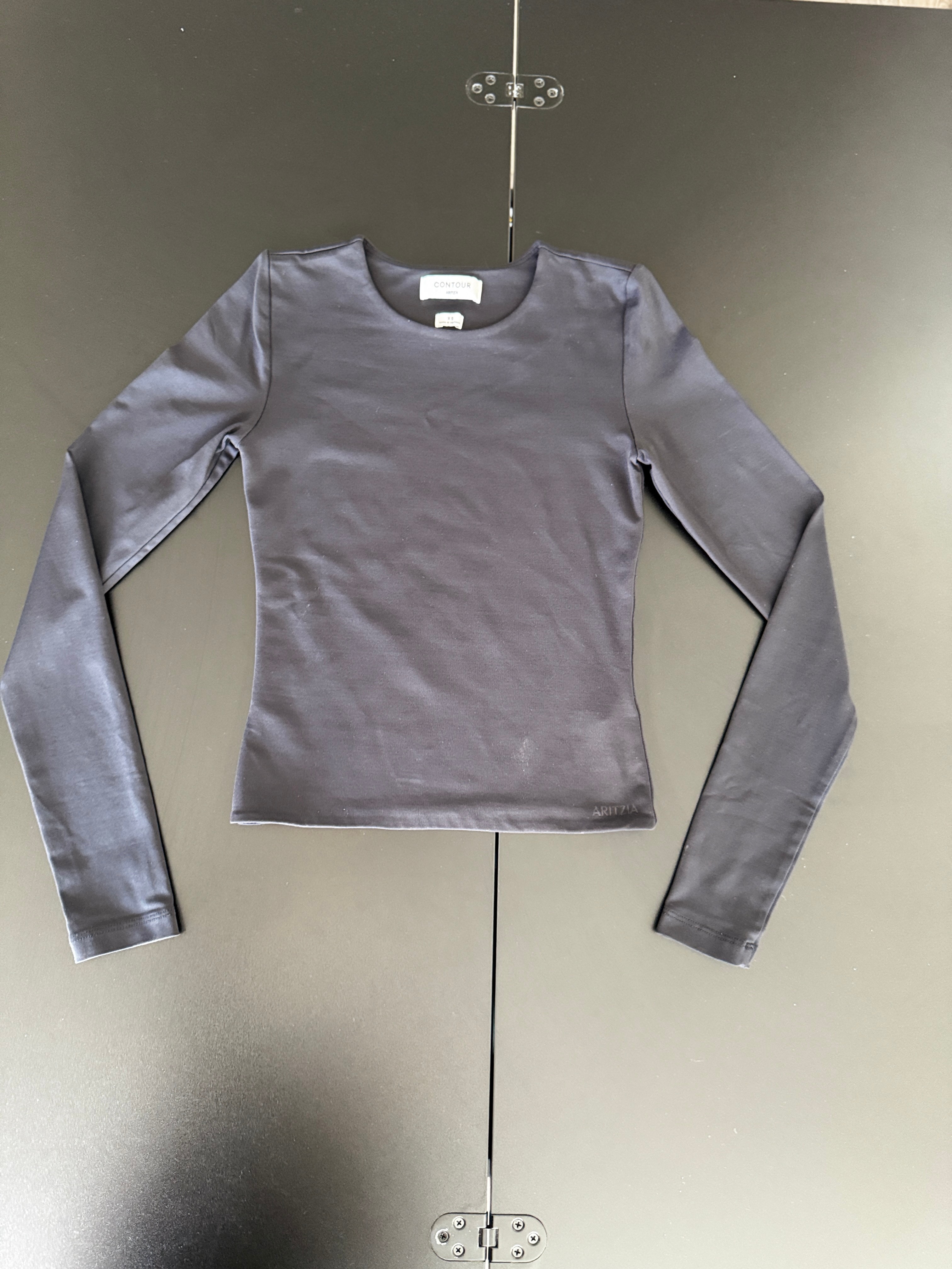 Aritzia Contour Crew Longsleeve – Black, Size XS - photo 2