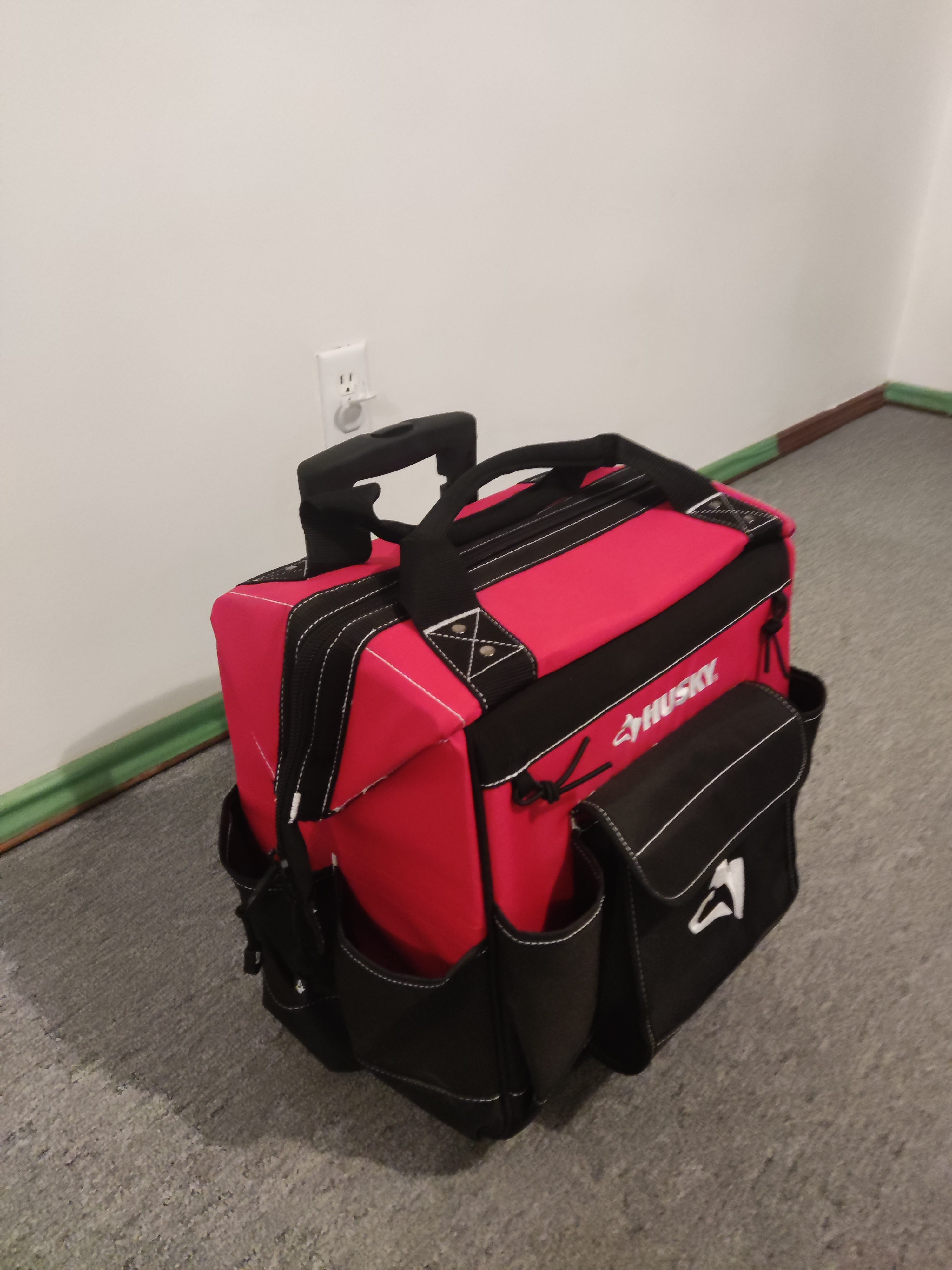 Like new Husky 14-inch Rolling Tool Tote