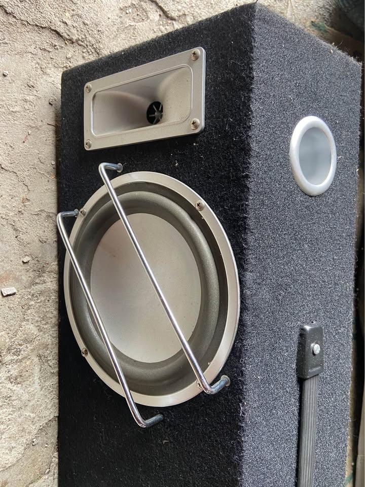 Dual Subwoofer Speaker Box - photo 2