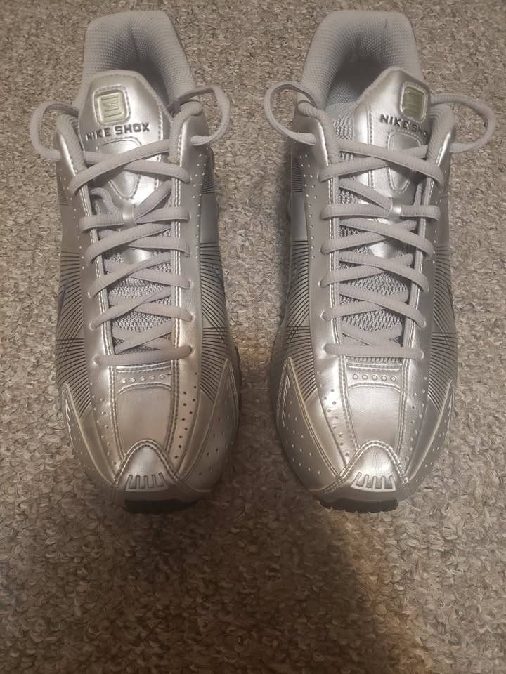 Nike Shox R4 Vtg Met. Silver Men's Size 9 Sneakers Brand New NOS - photo 3