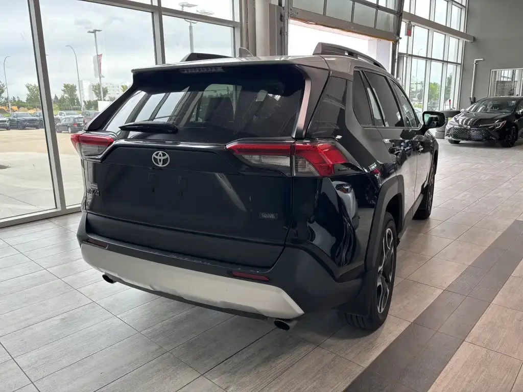 2020 Toyota RAV4 - photo 5