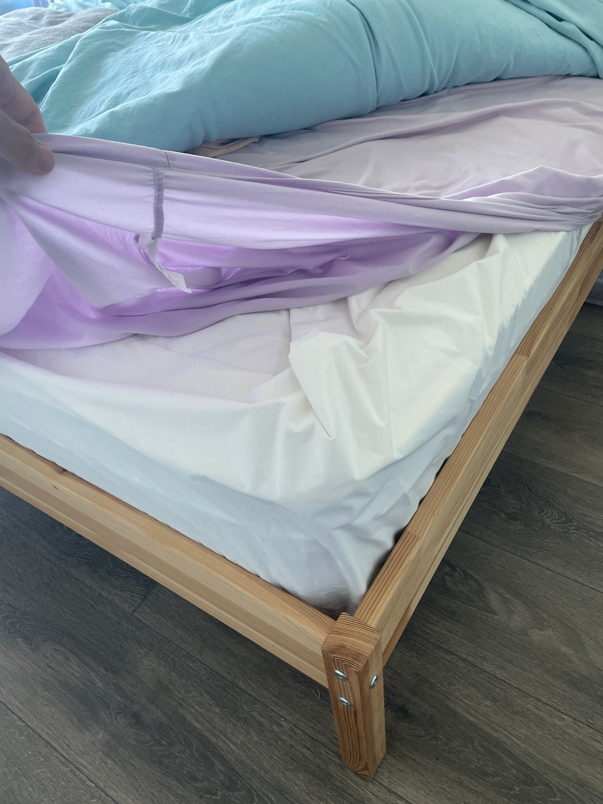 🏡 Moving Out Sale – Queen Hybrid Mattress (10" Thick) 🛏️ - photo 2