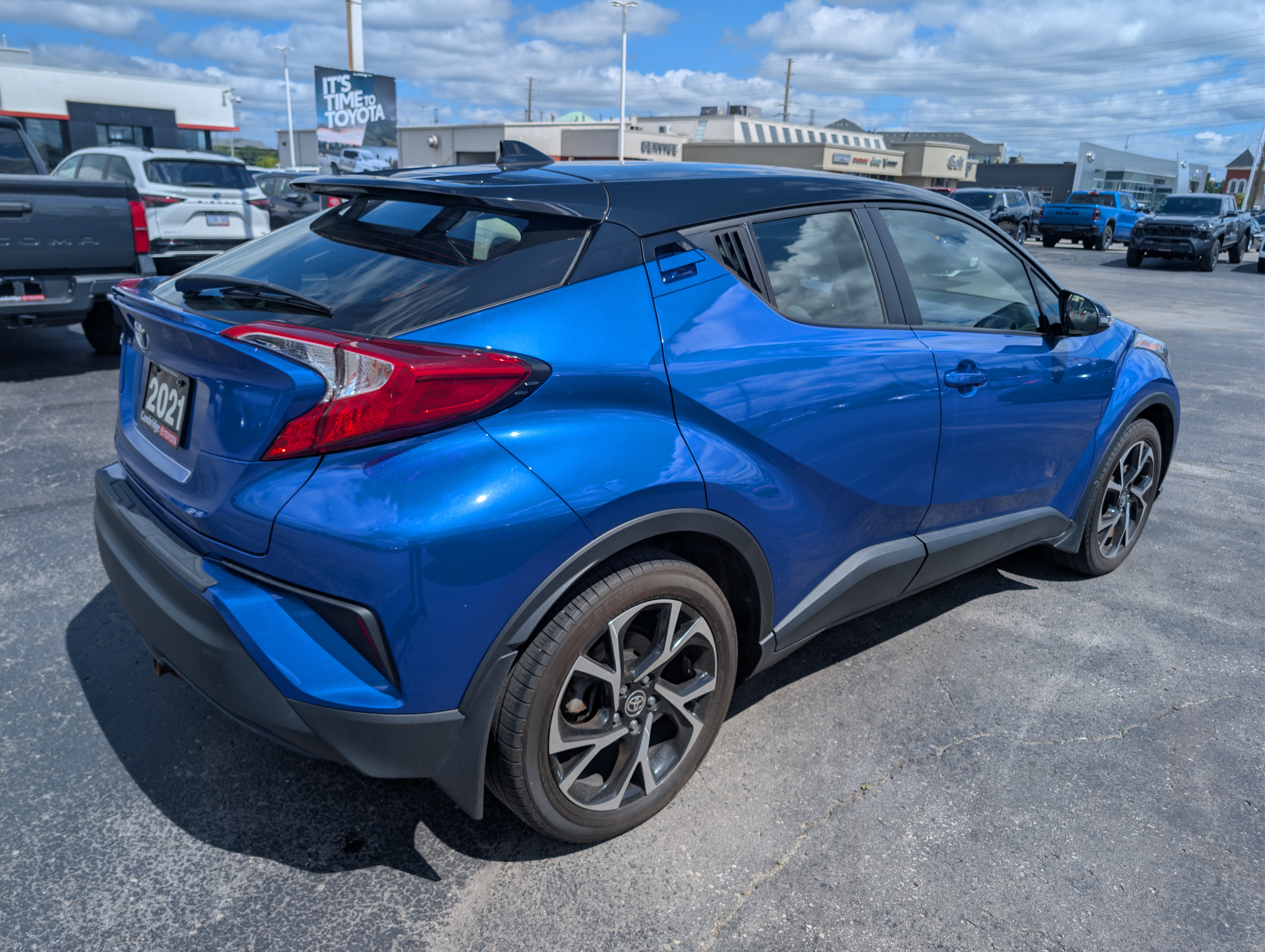 2021 Toyota C-HR XLE Premium 4dr Front-Wheel Drive Sport Utility - photo 2