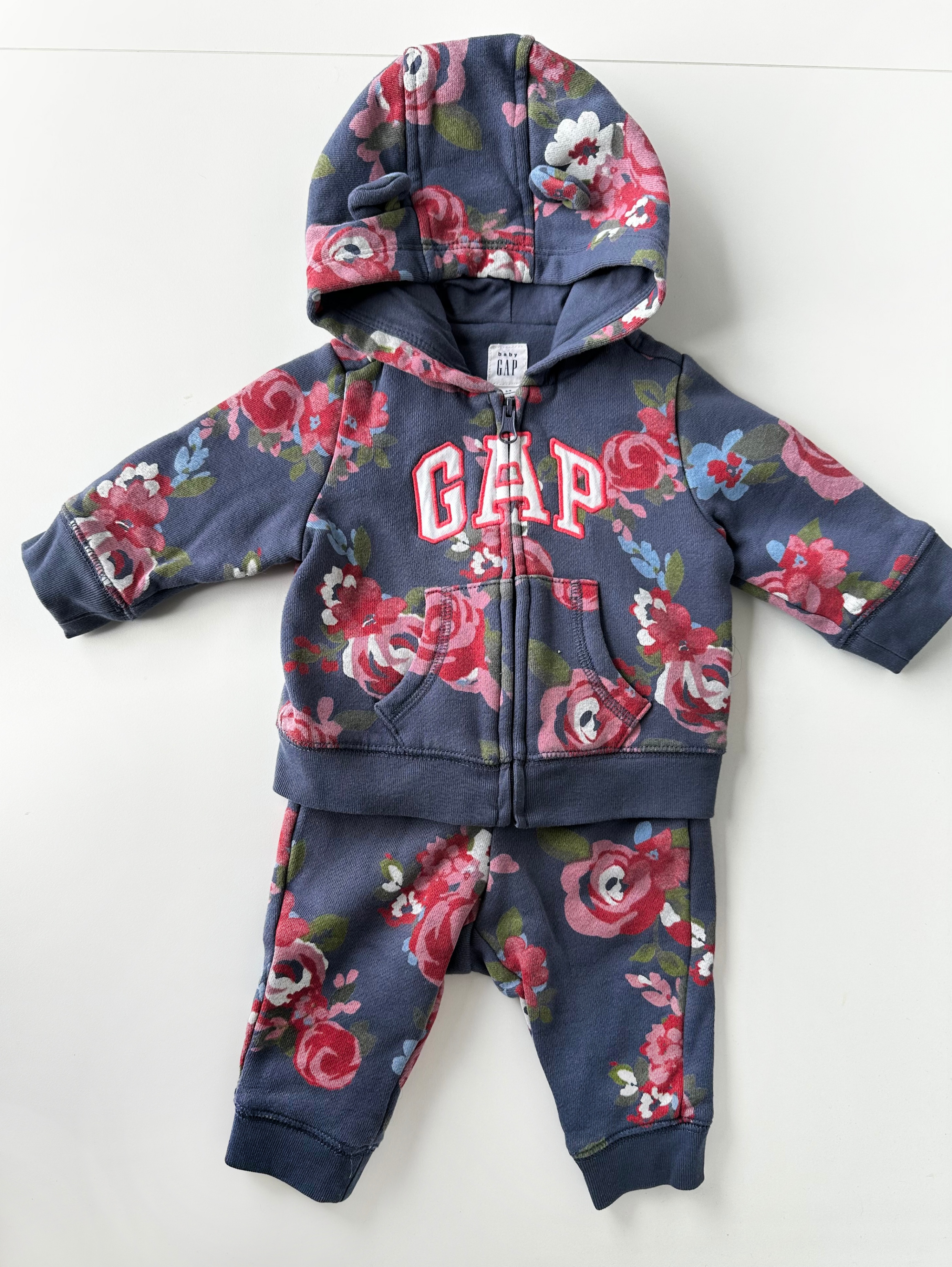 Baby Girl Hoodie and Jogger Set - Baby Gap - 3-6 Months