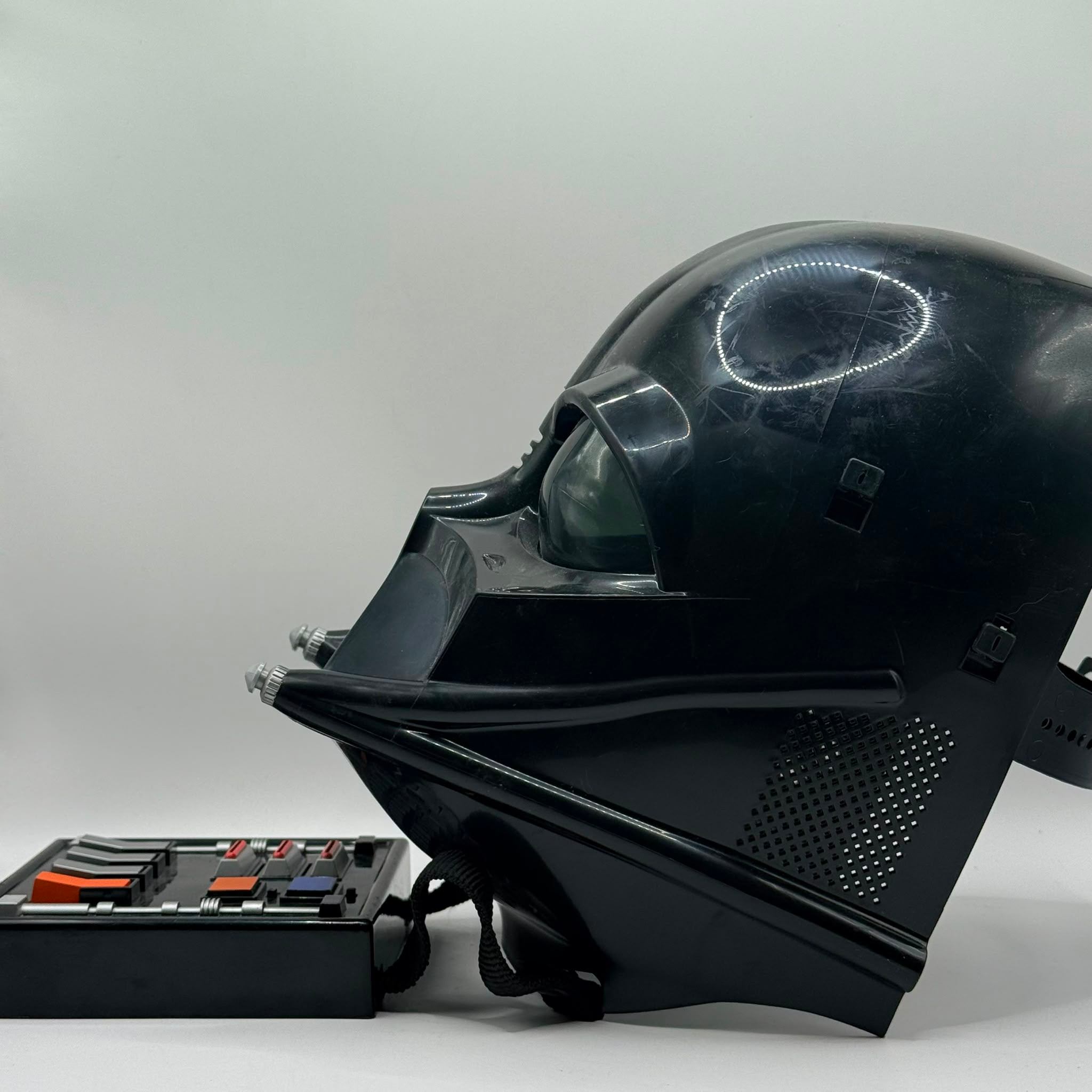 Vintage Star Wars Darth Vader Voice Changer Helmet Mask - photo 2