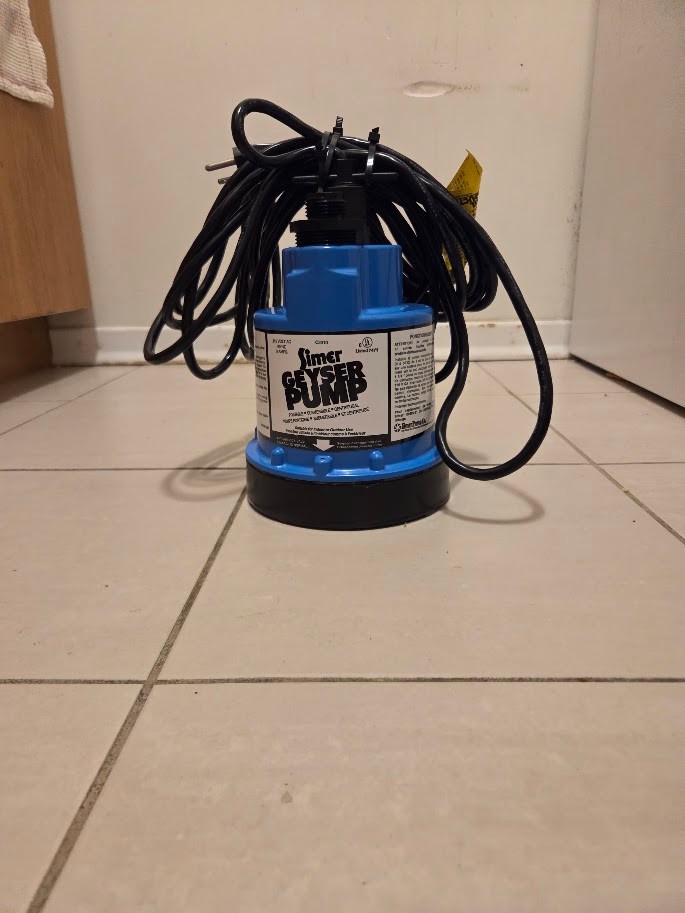 Simer Geyser 1/4 HP Submersible Utility Pump
