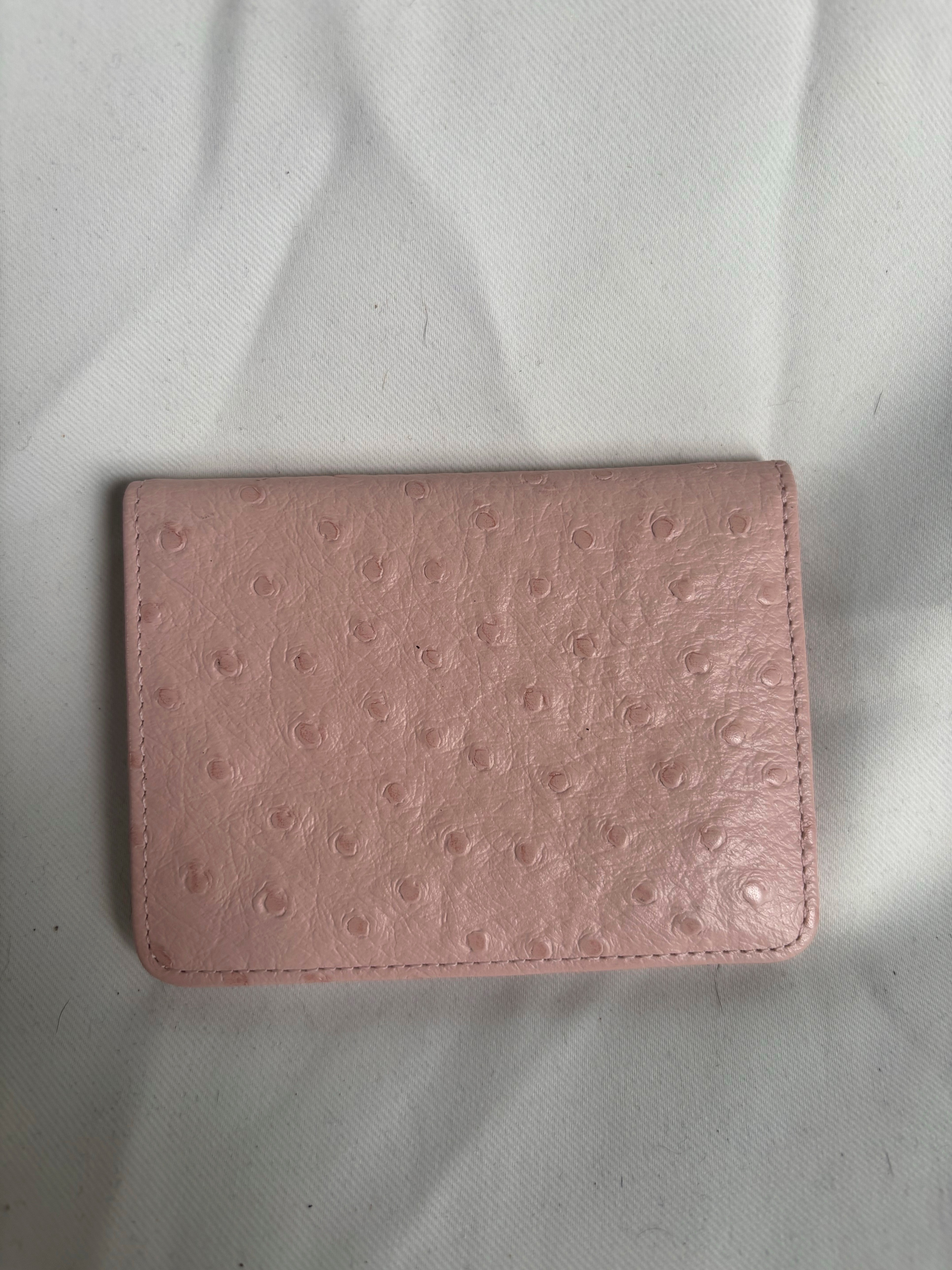 Versace Pink Ostrich Leather Sunburst Motif Bifold Hard Case - photo 4