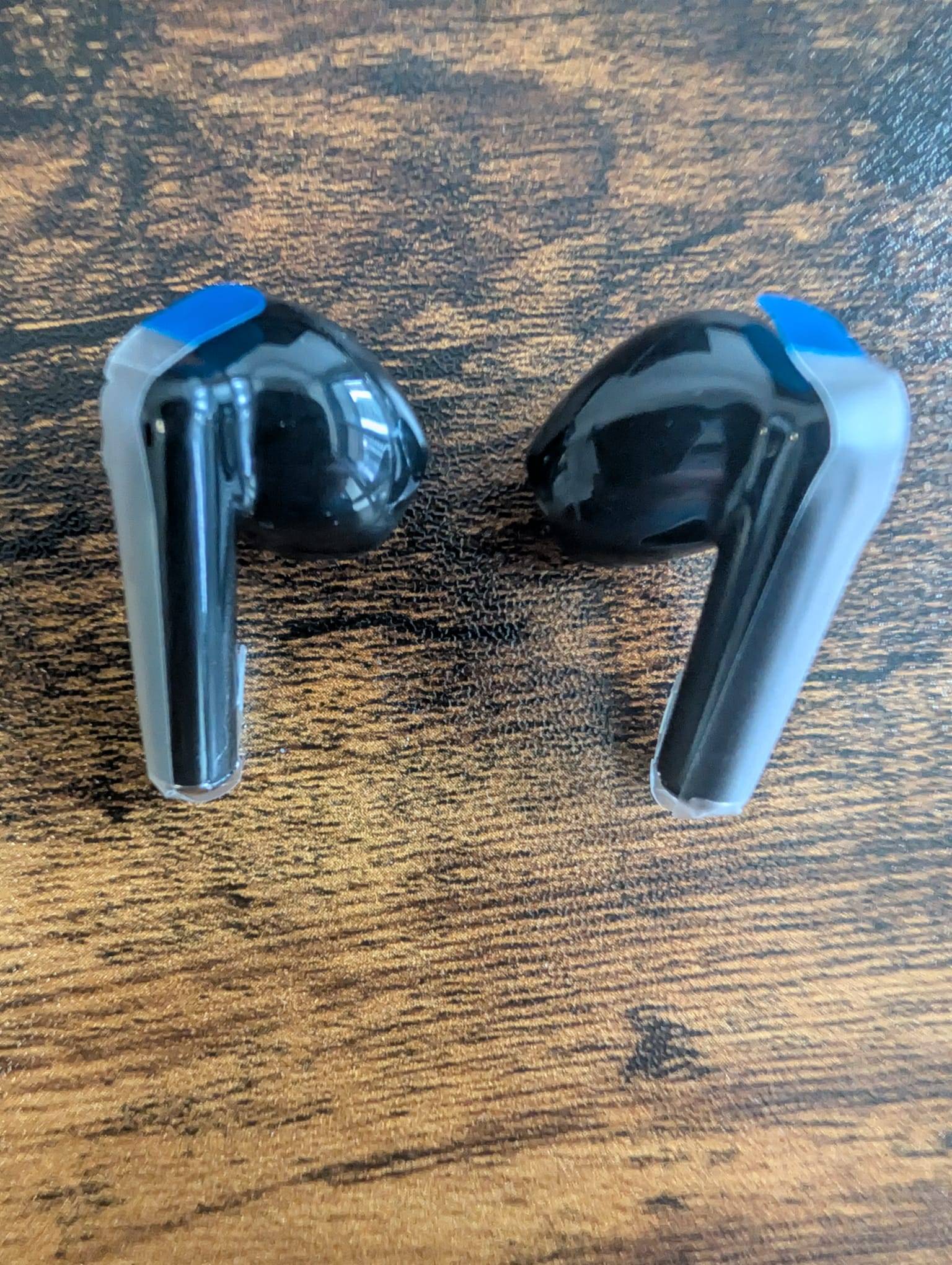 Lenovo E310 True Wireless Earbuds - Black - photo 2