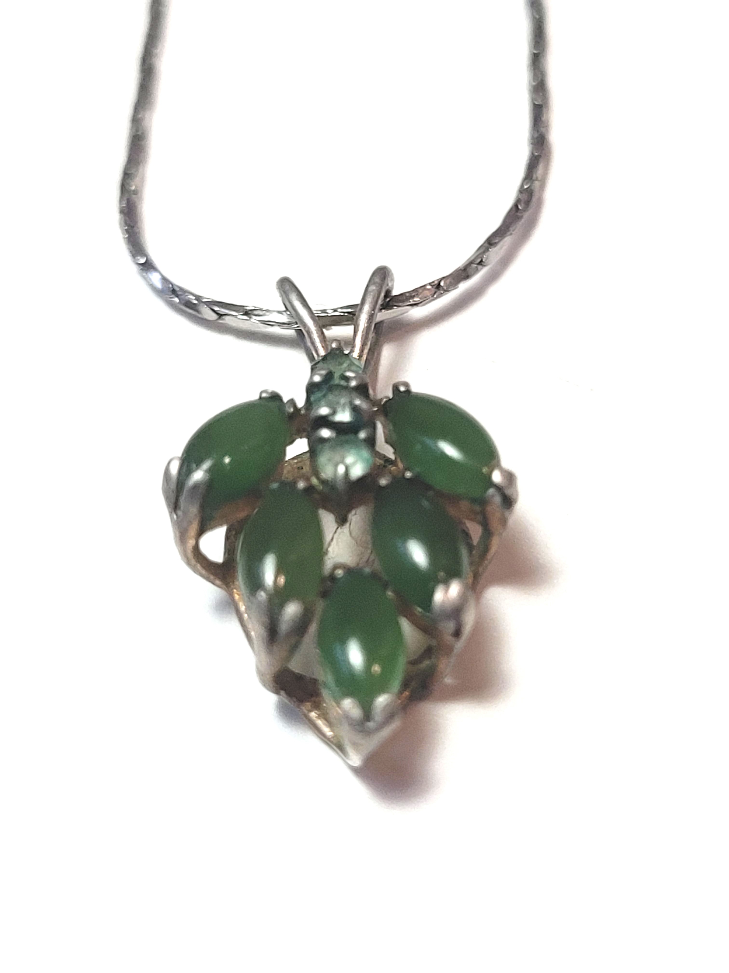 1980s Green Nephrite Jade Cluster Pendant Chain Necklace 19.75" - photo 3