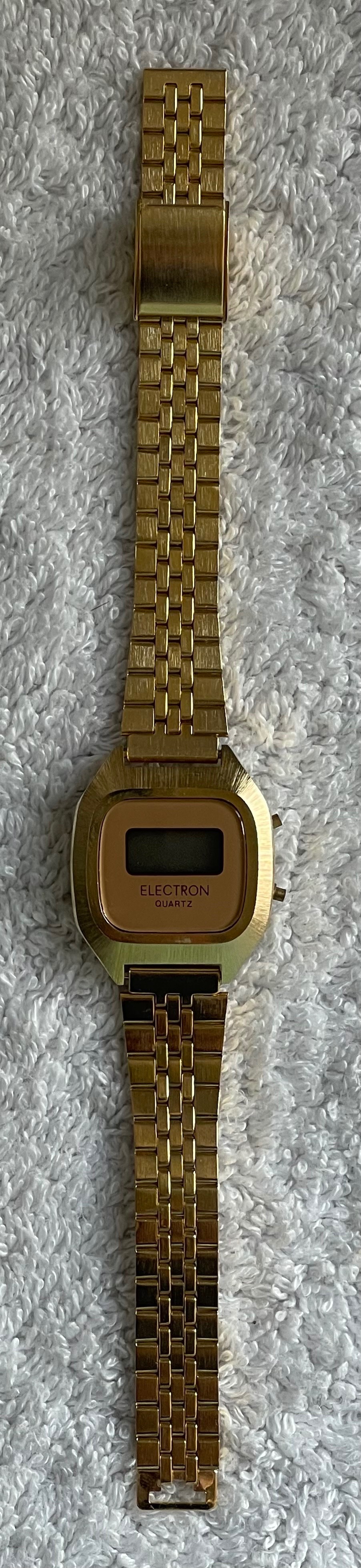 Vintage 1970s Electron Gold Digital Watch - NOS (Needs Battery) - photo 3