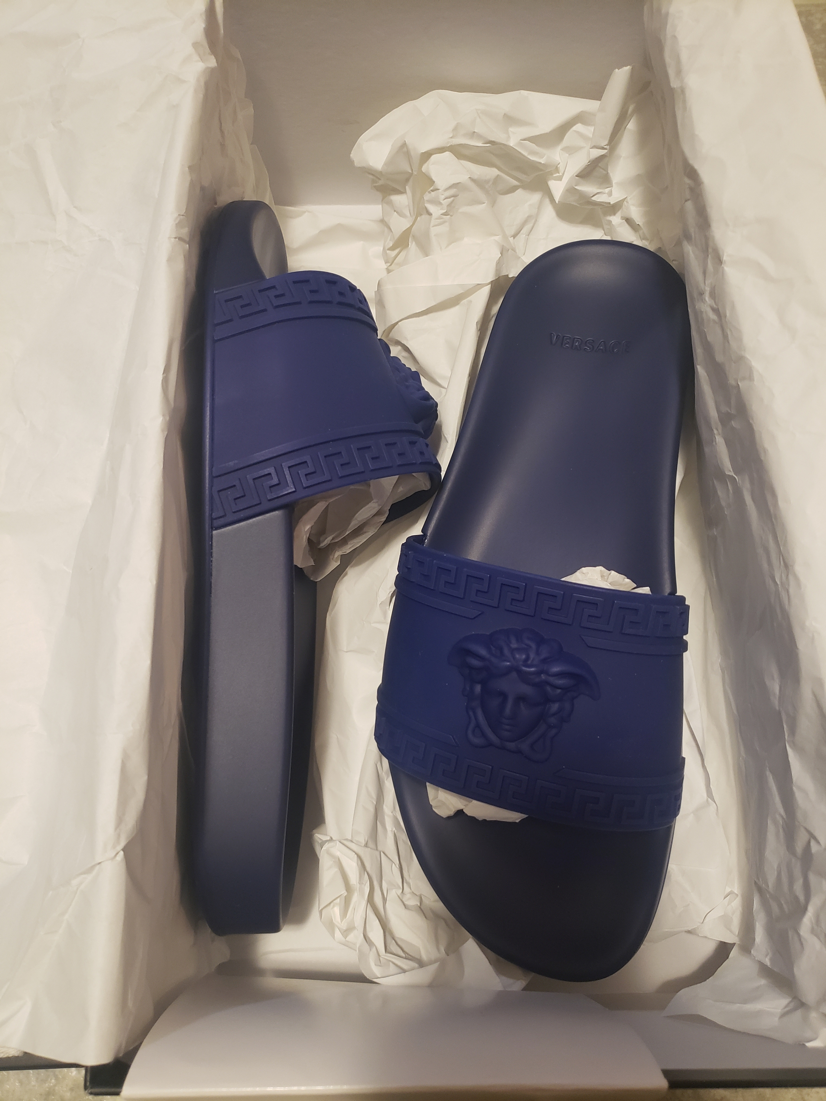 Versace Men's Palazzo Rubber Slides. New in box. - photo 2