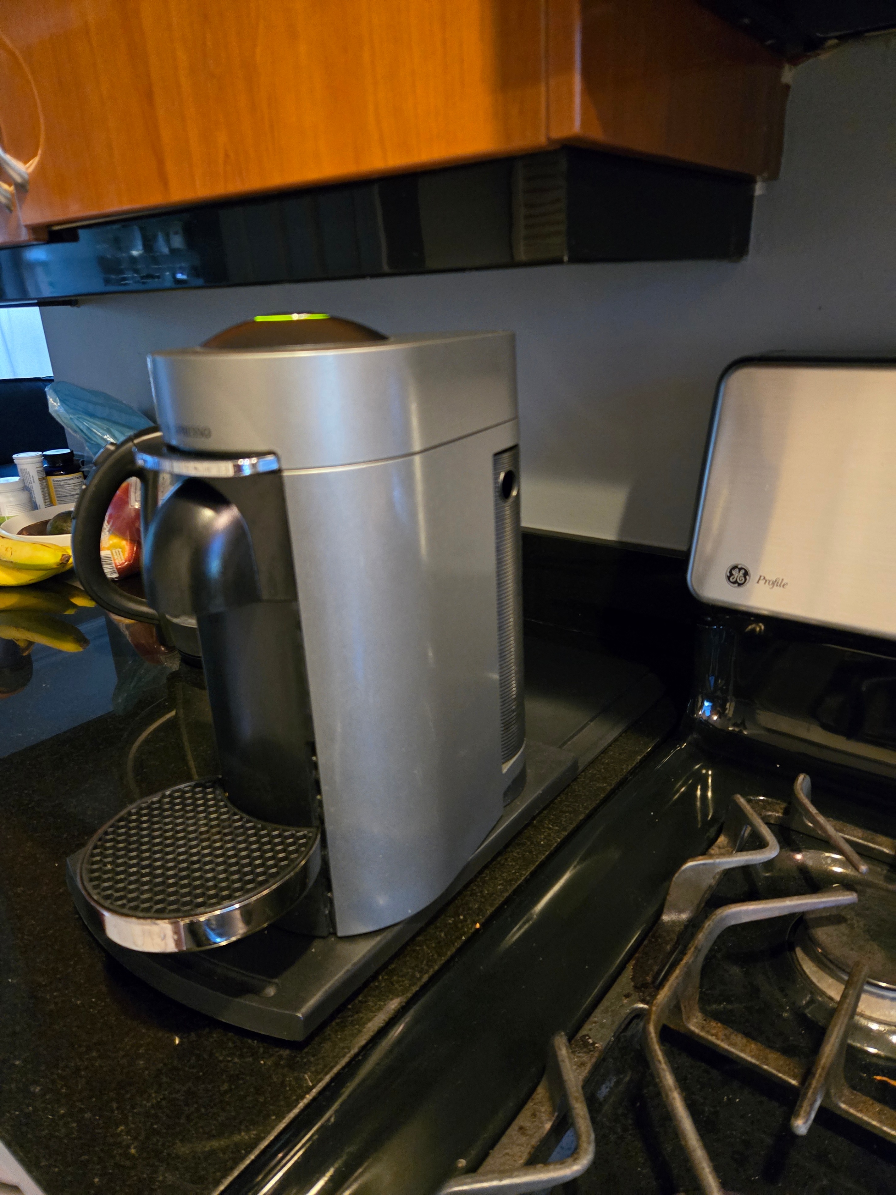 Nespresso Vertuo Machine + Serving Tray - photo 2