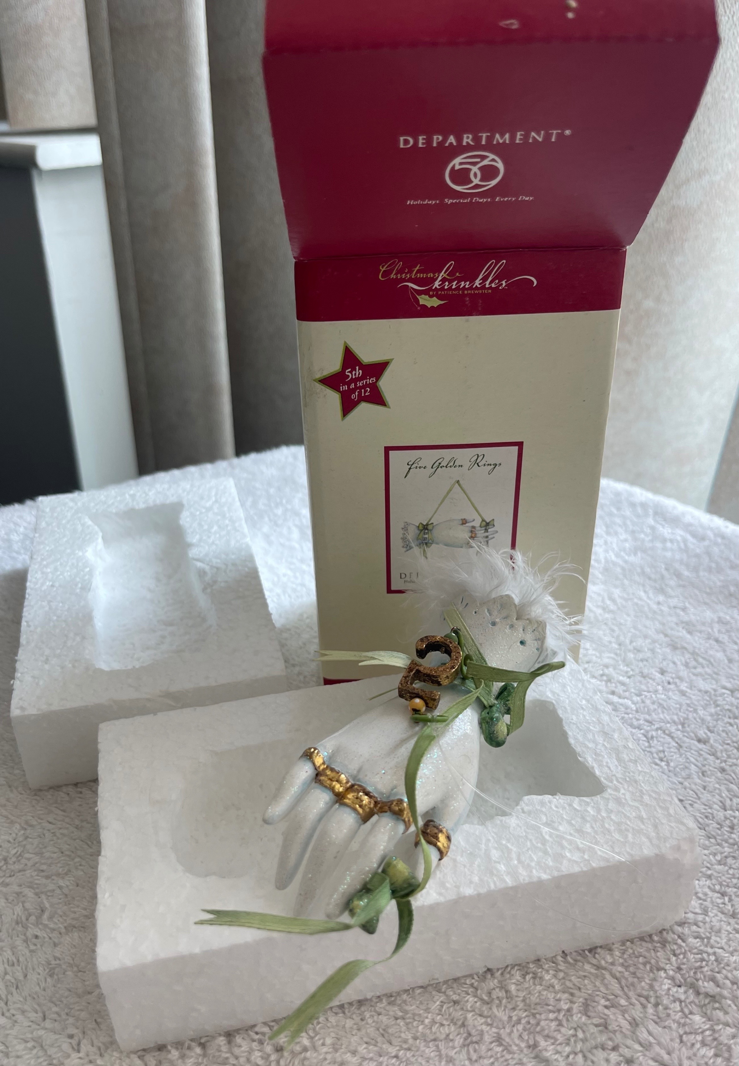Vintage 2005 Dept 56 Patience Brewster 5 Golden Rings Ornament - photo 2