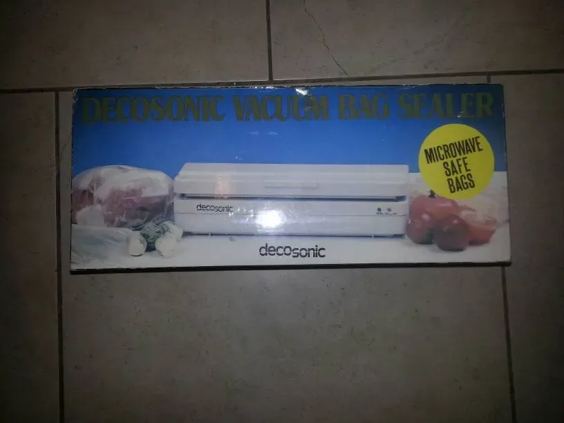 Decosonic Vacuum Bag Sealer With Partly Used Large Sealer Bags