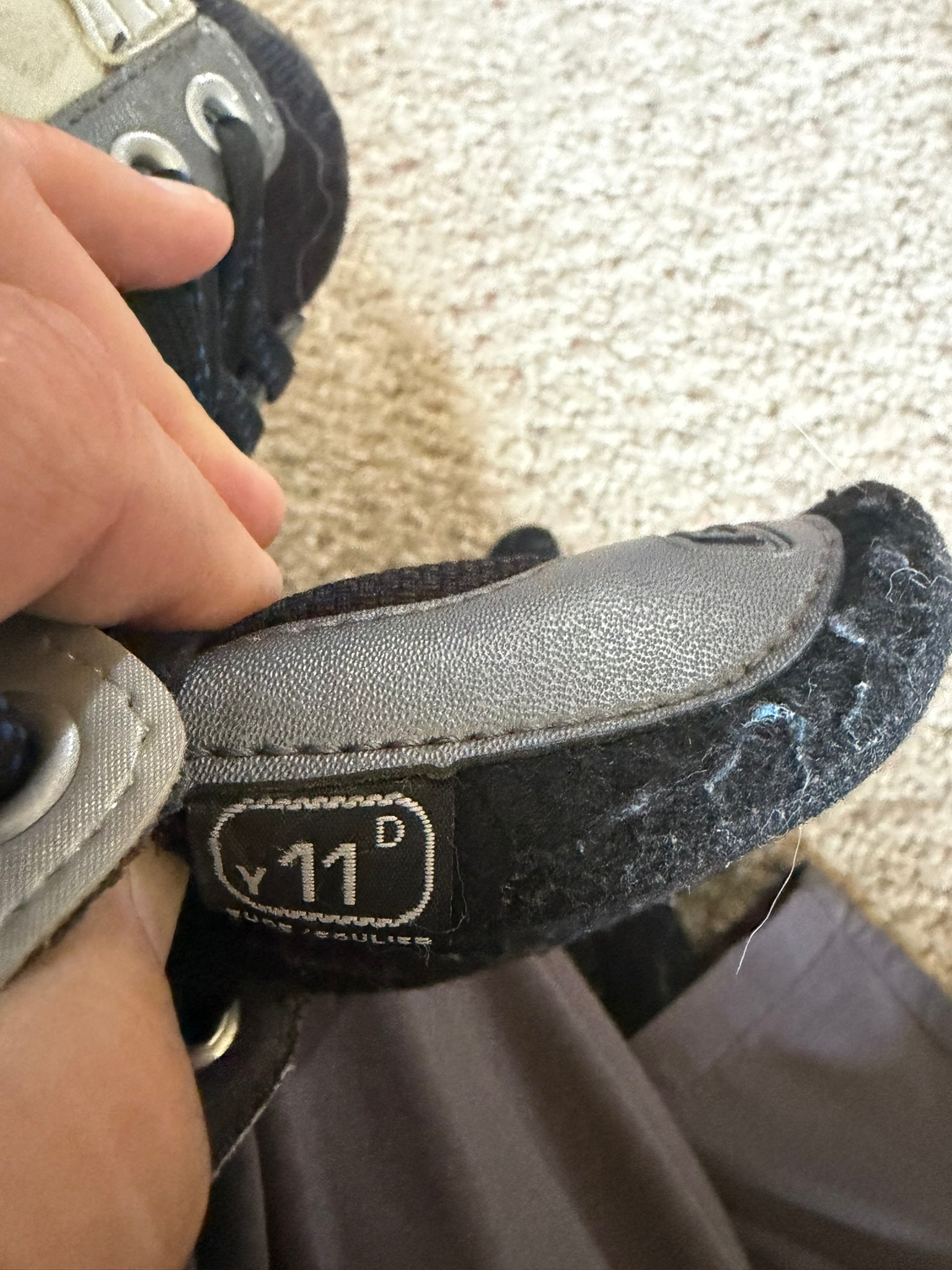 🏒 BAUER VAPOR YOUTH HOCKEY SKATES — $25 🏒 - photo 4
