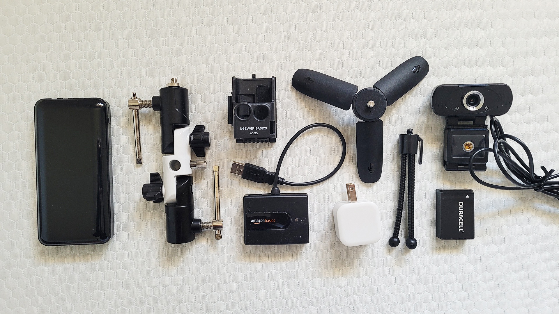 Content Creator Camera & Audio Equipment Bundle - photo 3