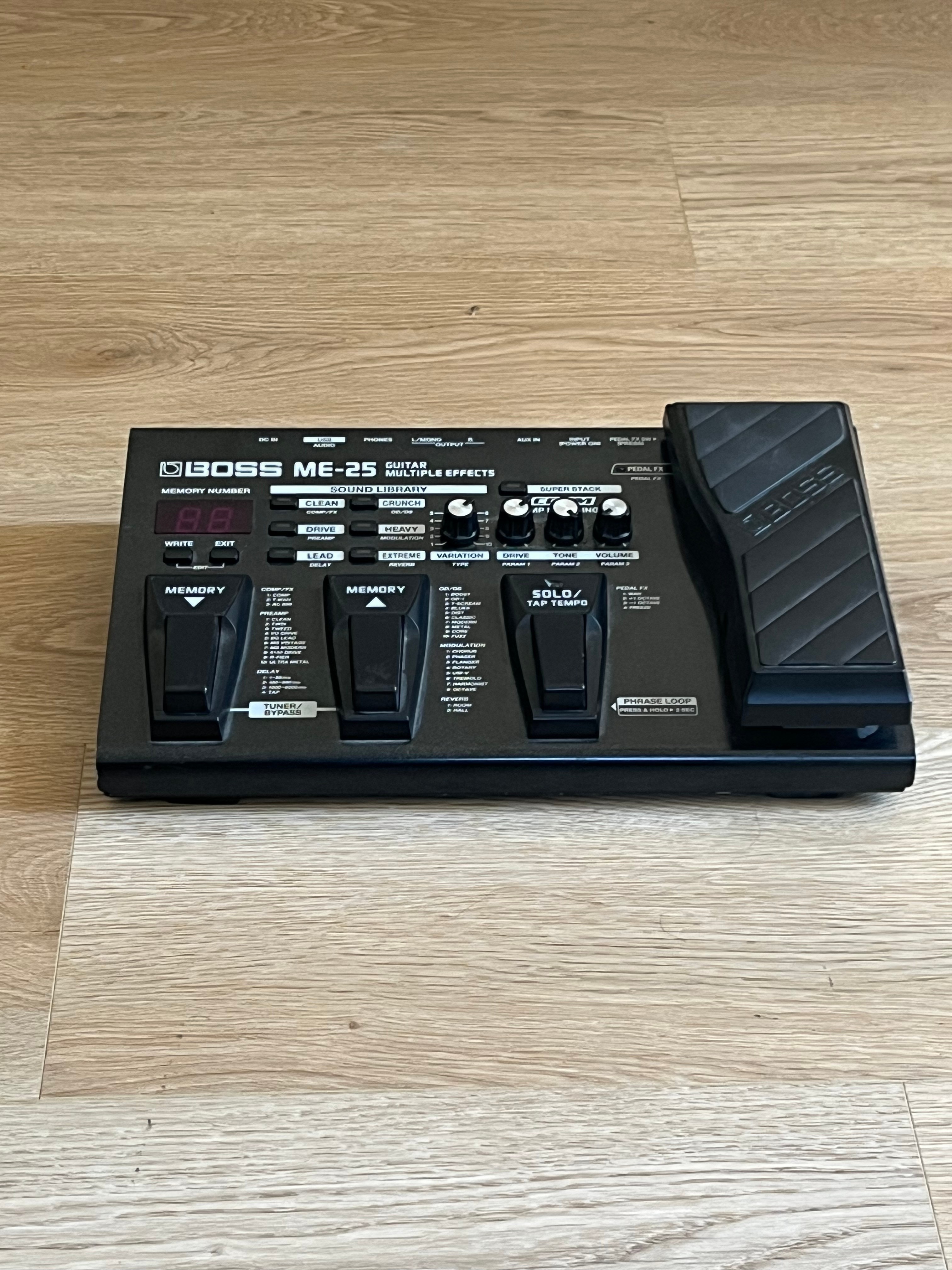 Boss ME-25 guitar multi effect - photo 3