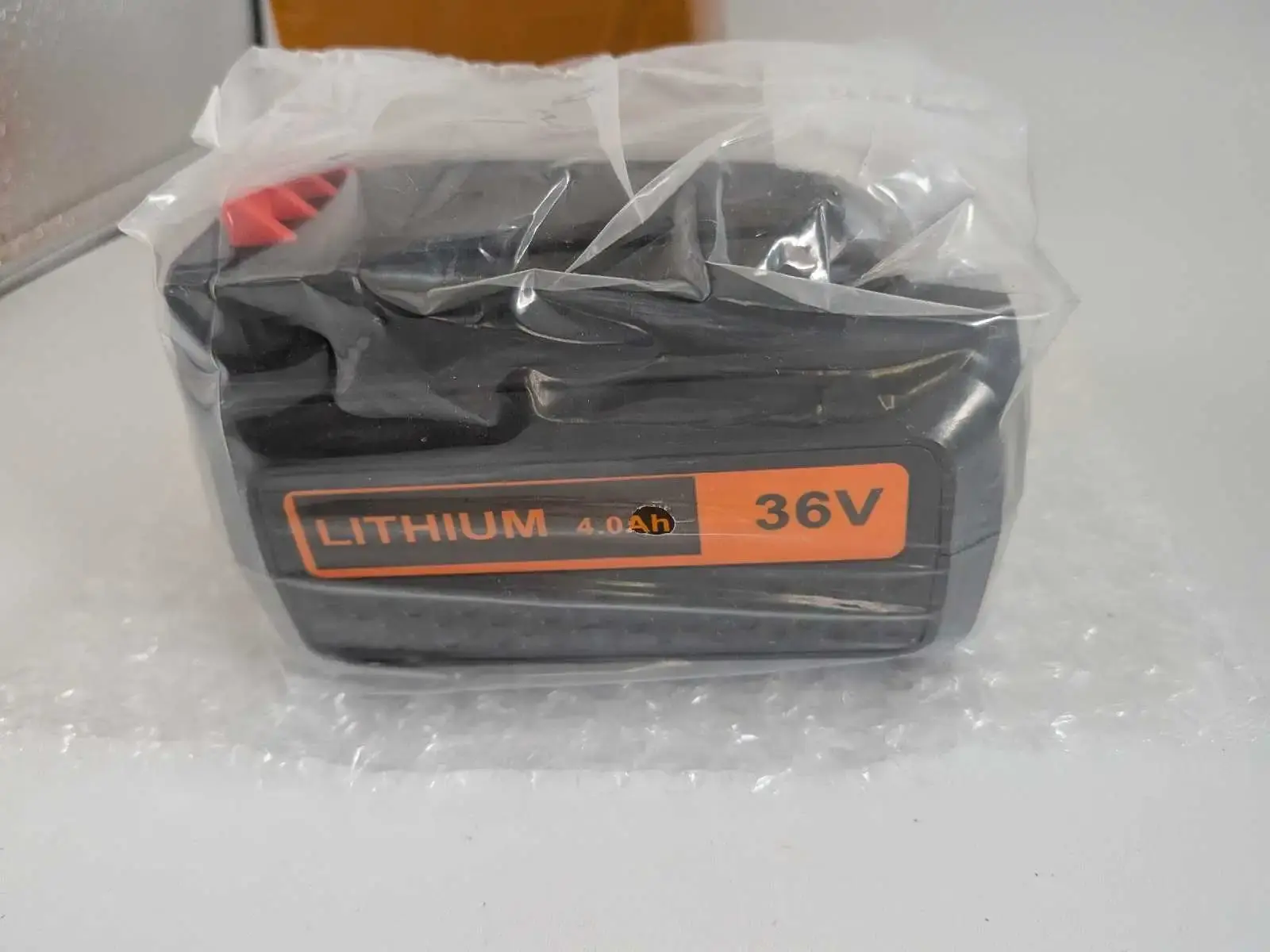 LBX2040 BL2036 36V 4.0Ah Li-ion Power Tool Battery BL2036 - photo 2