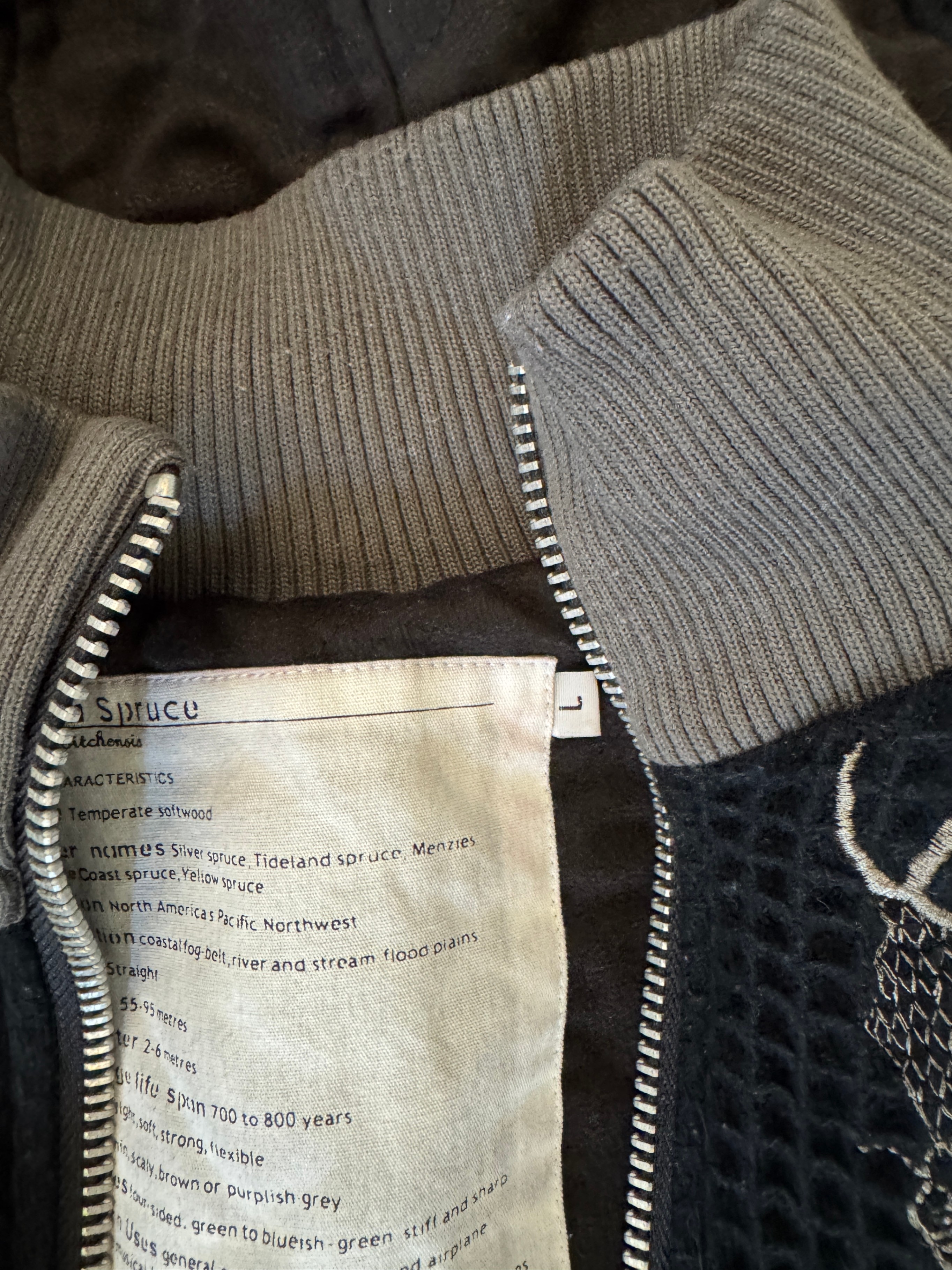 Black and Grey Vest with Hood - photo 3