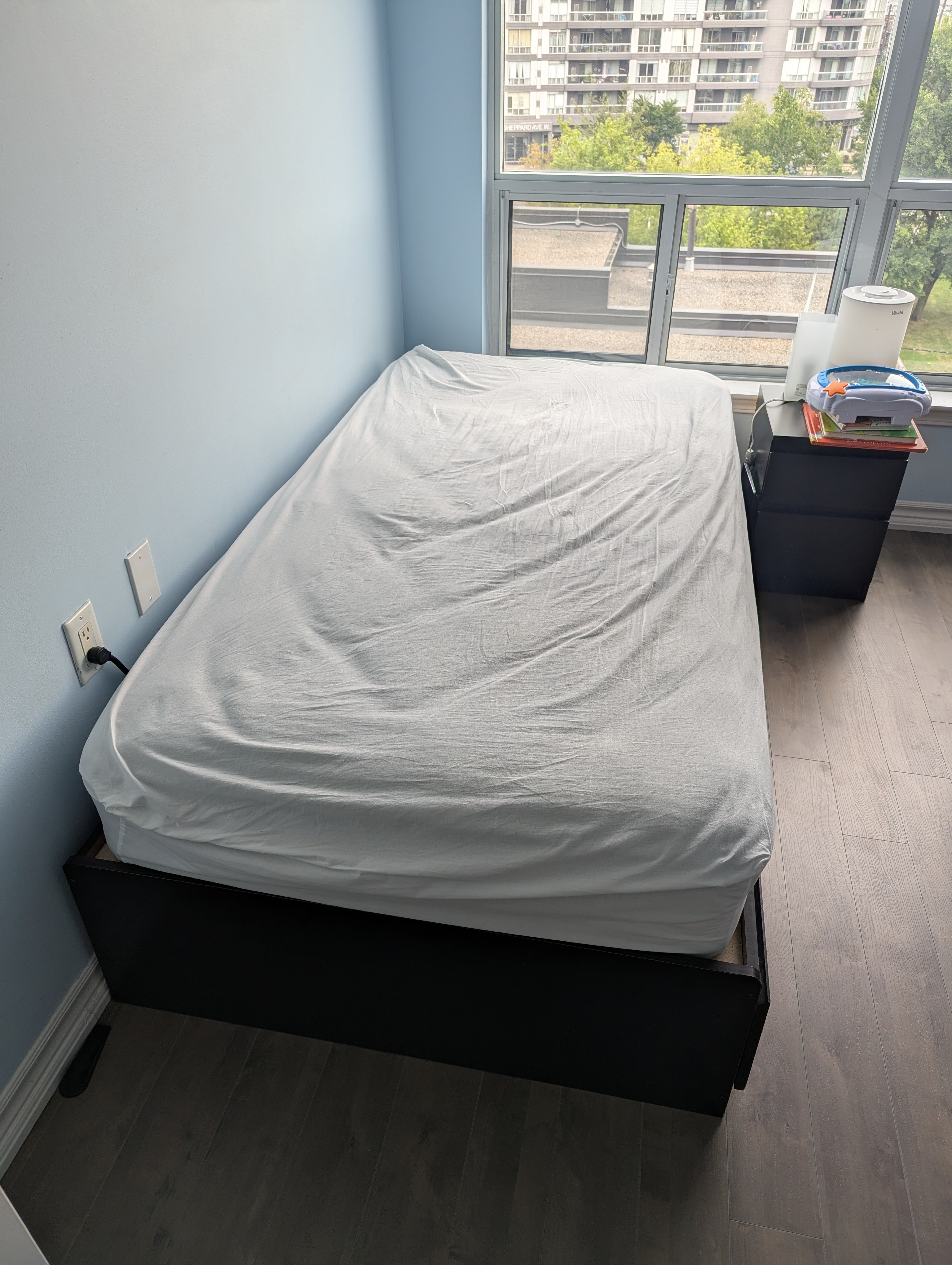 Twin Bed with Drawers and Mattress - Very Good Condition - photo 5