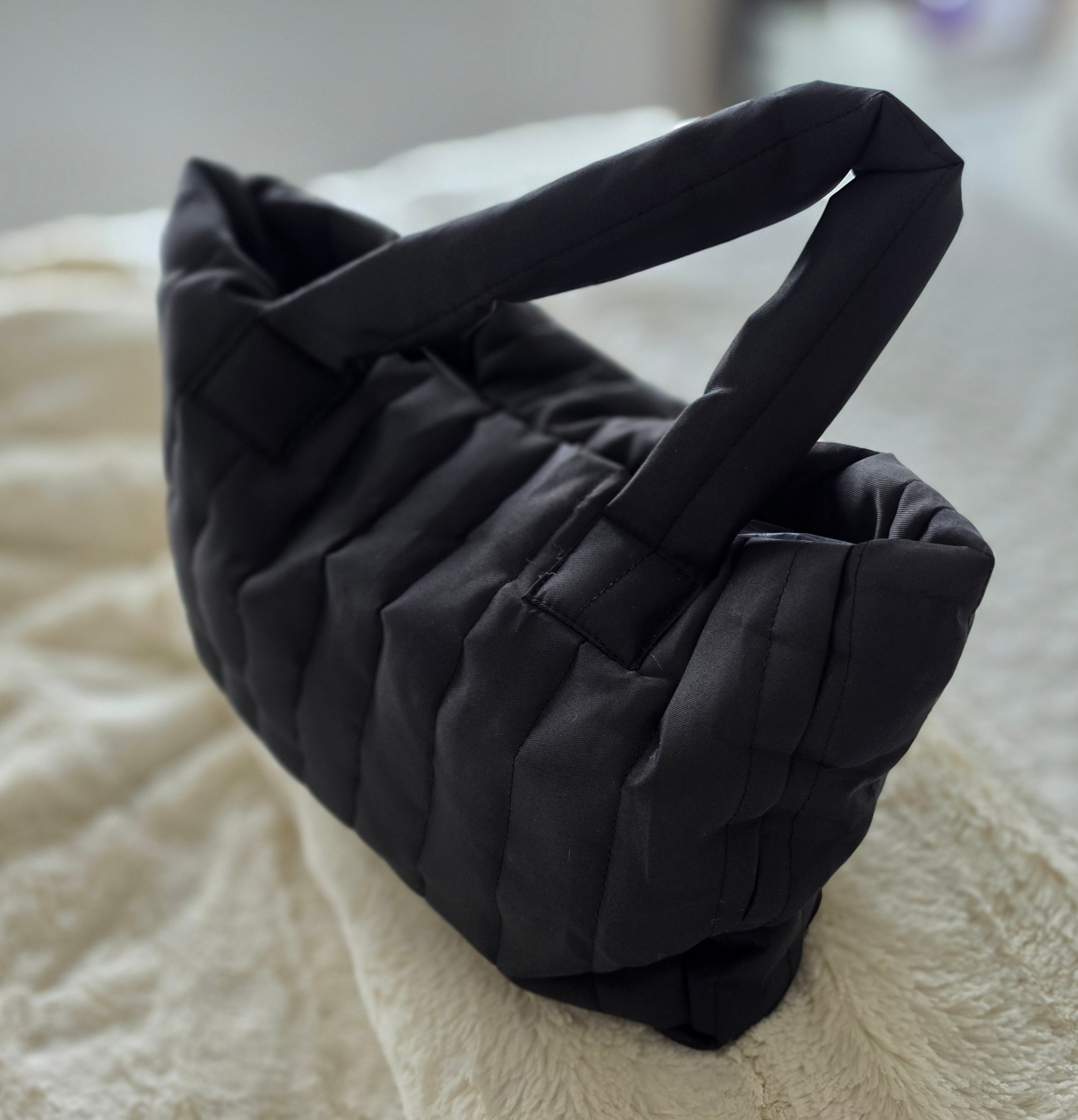 Small-"PUFFY" Black-Shoulder/Tote/Handbag with Snap-BRAND NEW - photo 2