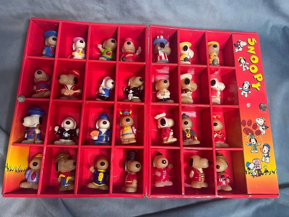 Vintage SNOOPY Many Lives of Snoopy Collection - Set of 28 - photo 4