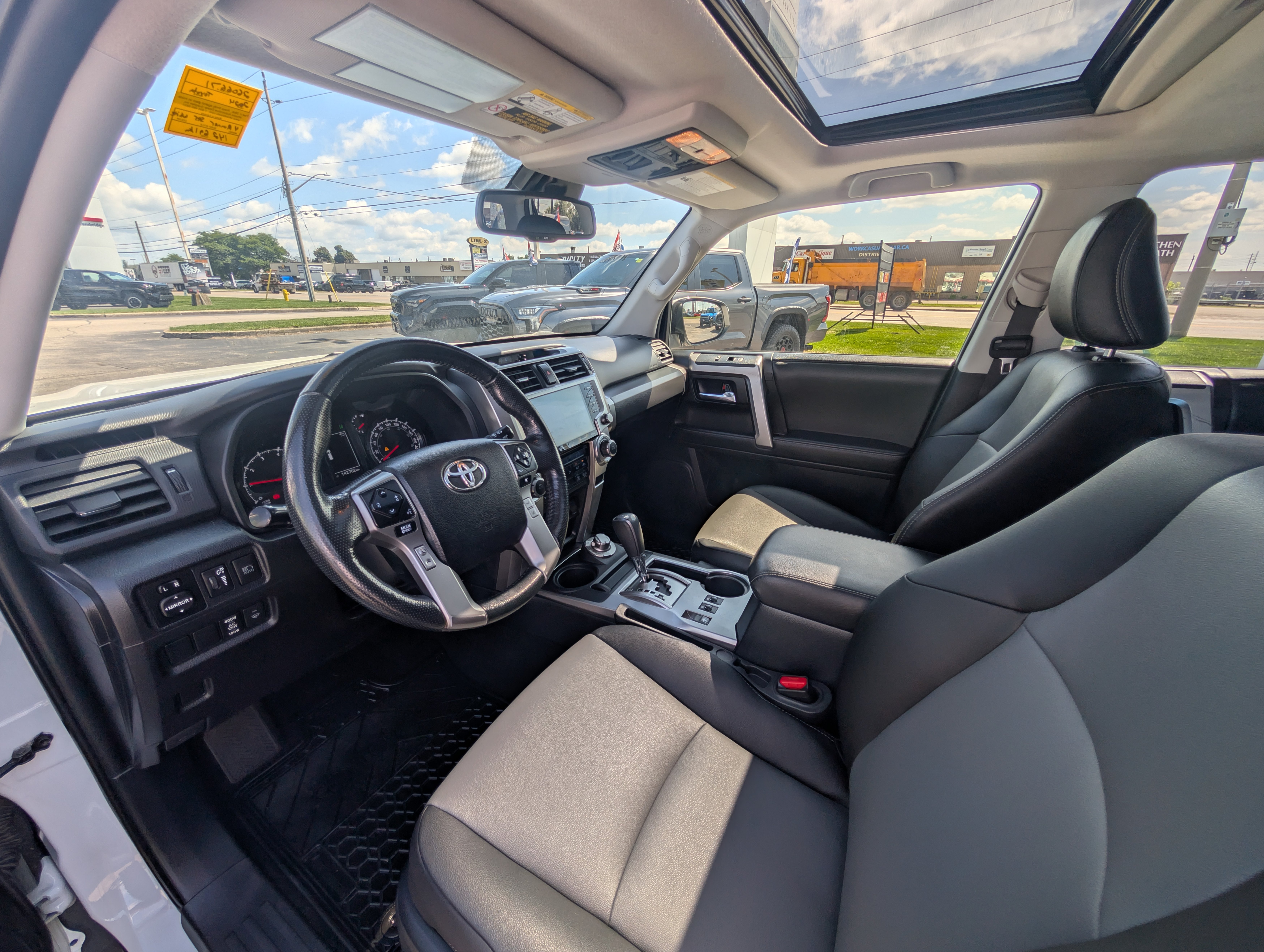 2024 Toyota 4Runner SR5 Premium - photo 5