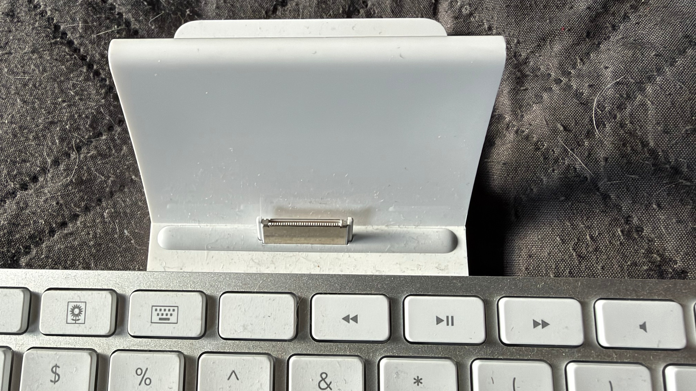 Apple Wireless Keyboard Dock - photo 2