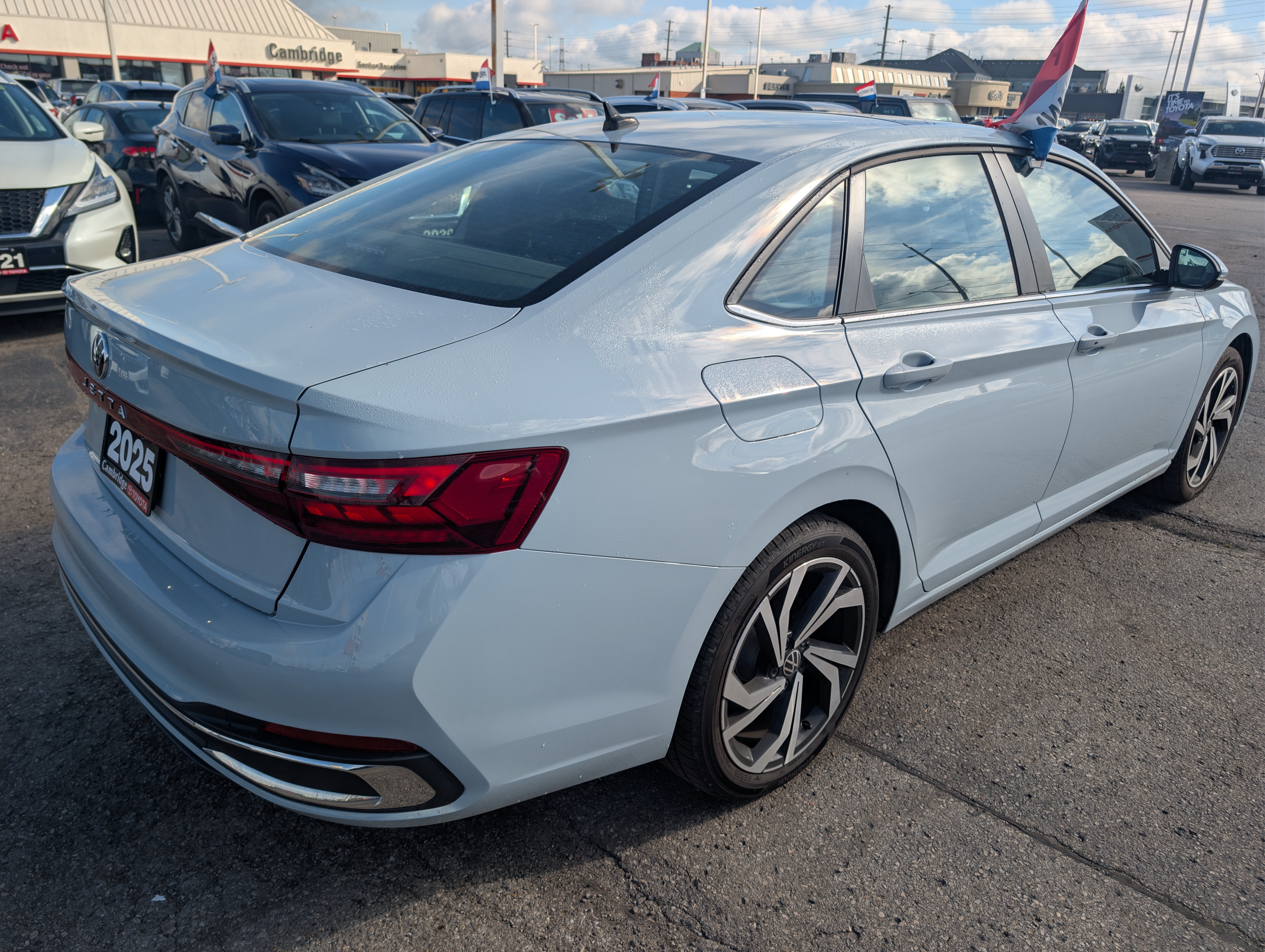 2025 Volkswagen Jetta Highline - photo 2