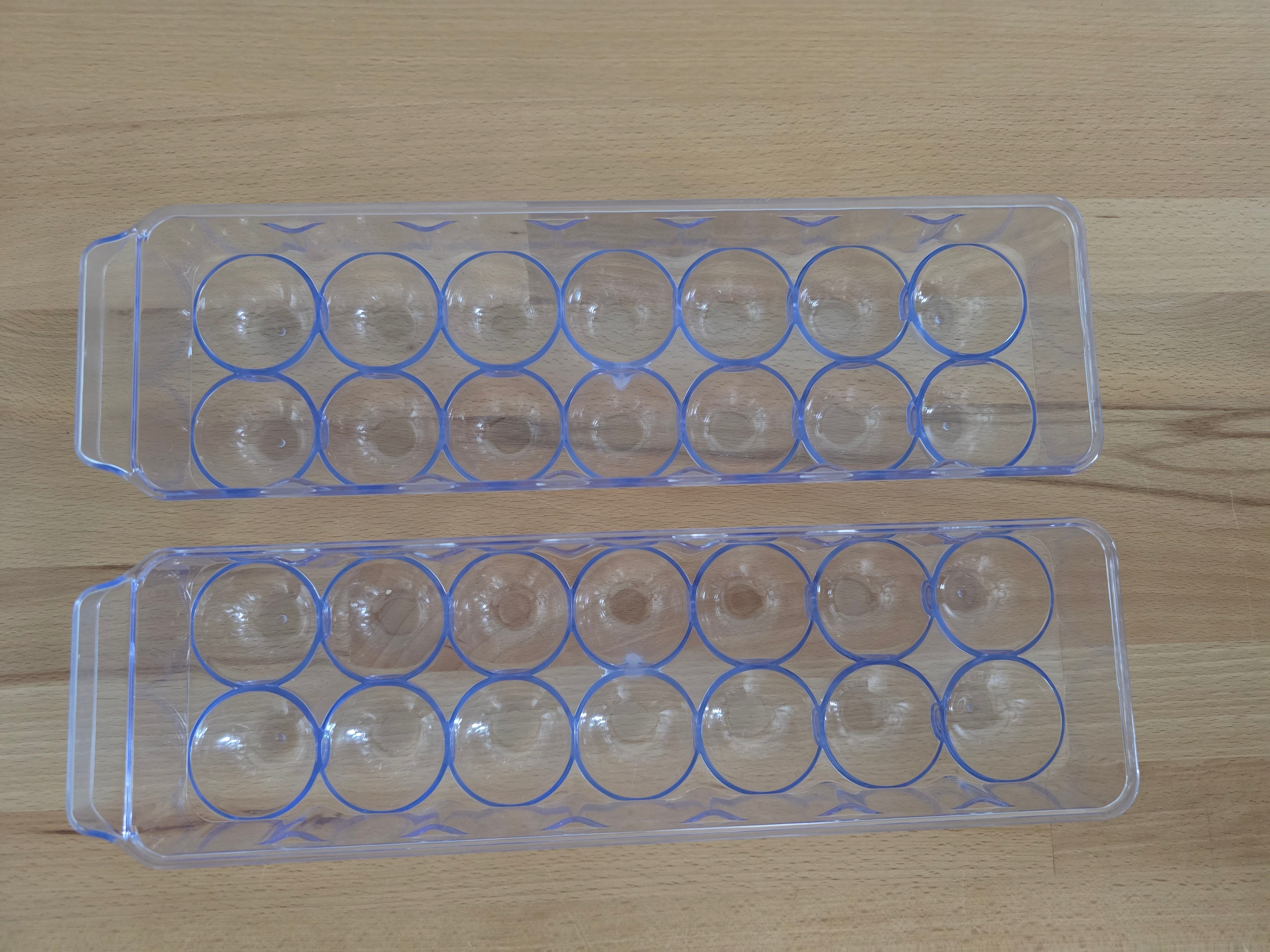 2 Egg Cartons Acrylic with lids - photo 3