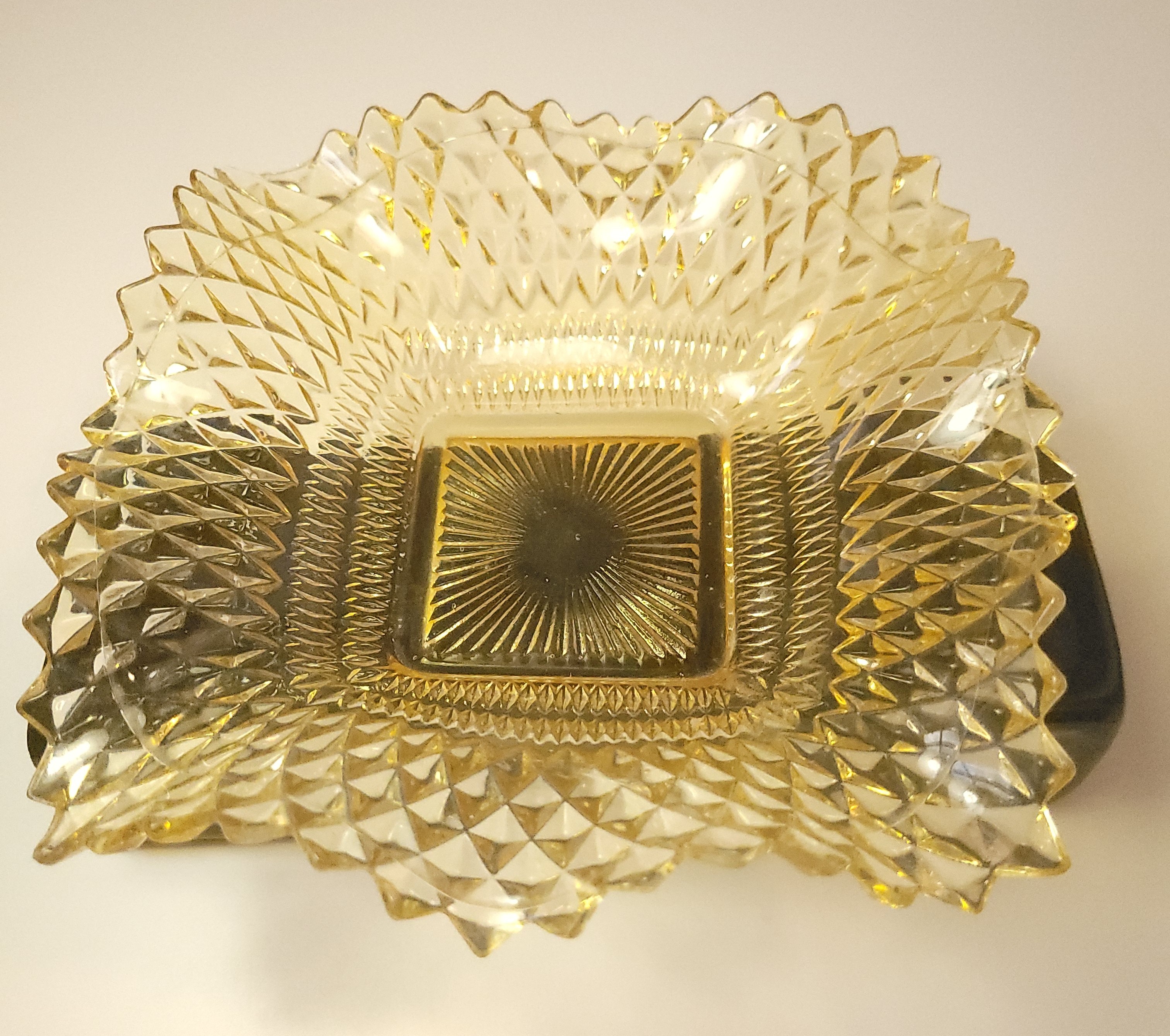 1965 Indiana Glass Diamond Point Ruffled Edge Pair Amber Clear - photo 4
