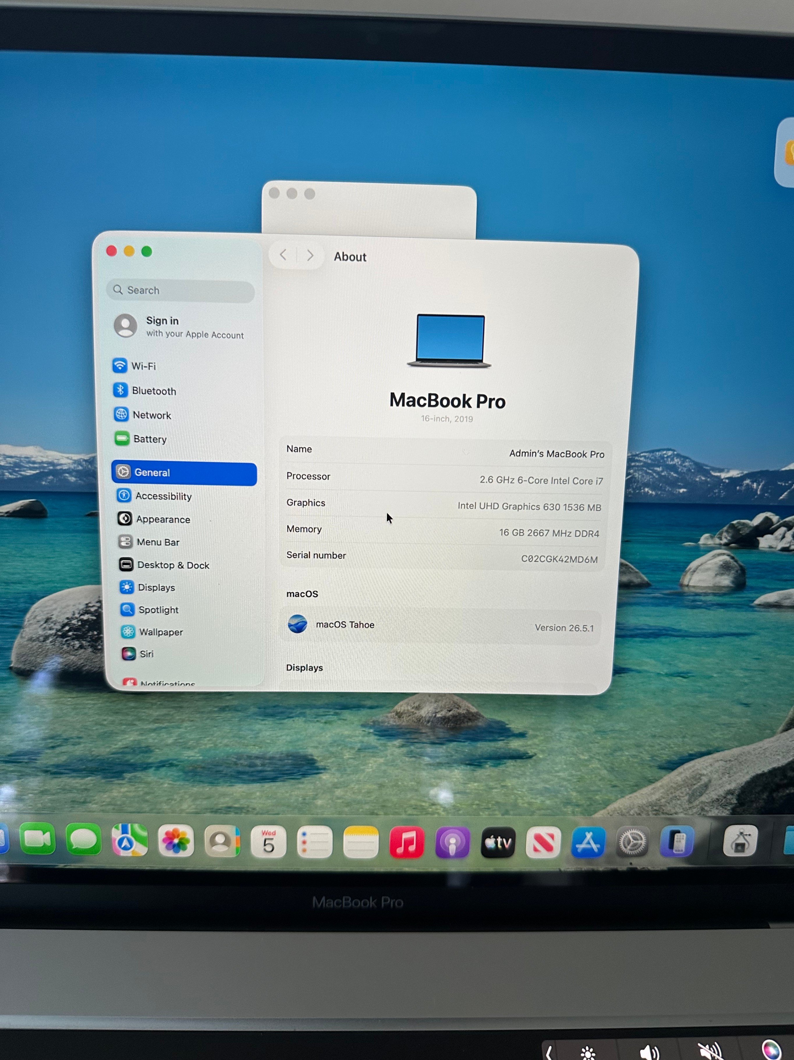16" MacBook Pro 2019 — 6-Core i7, AMD GPU, 16GB, 500GB - photo 4