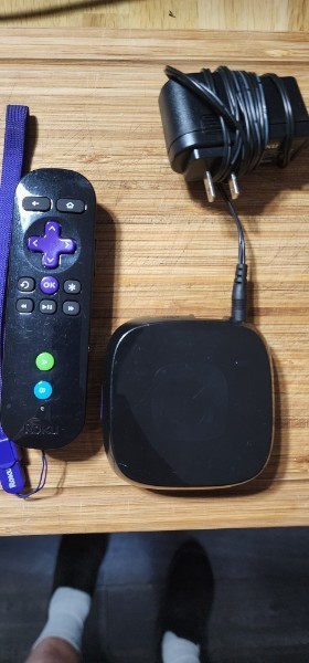 Roku 3 Streaming Media Player with Remote and Power Adapter