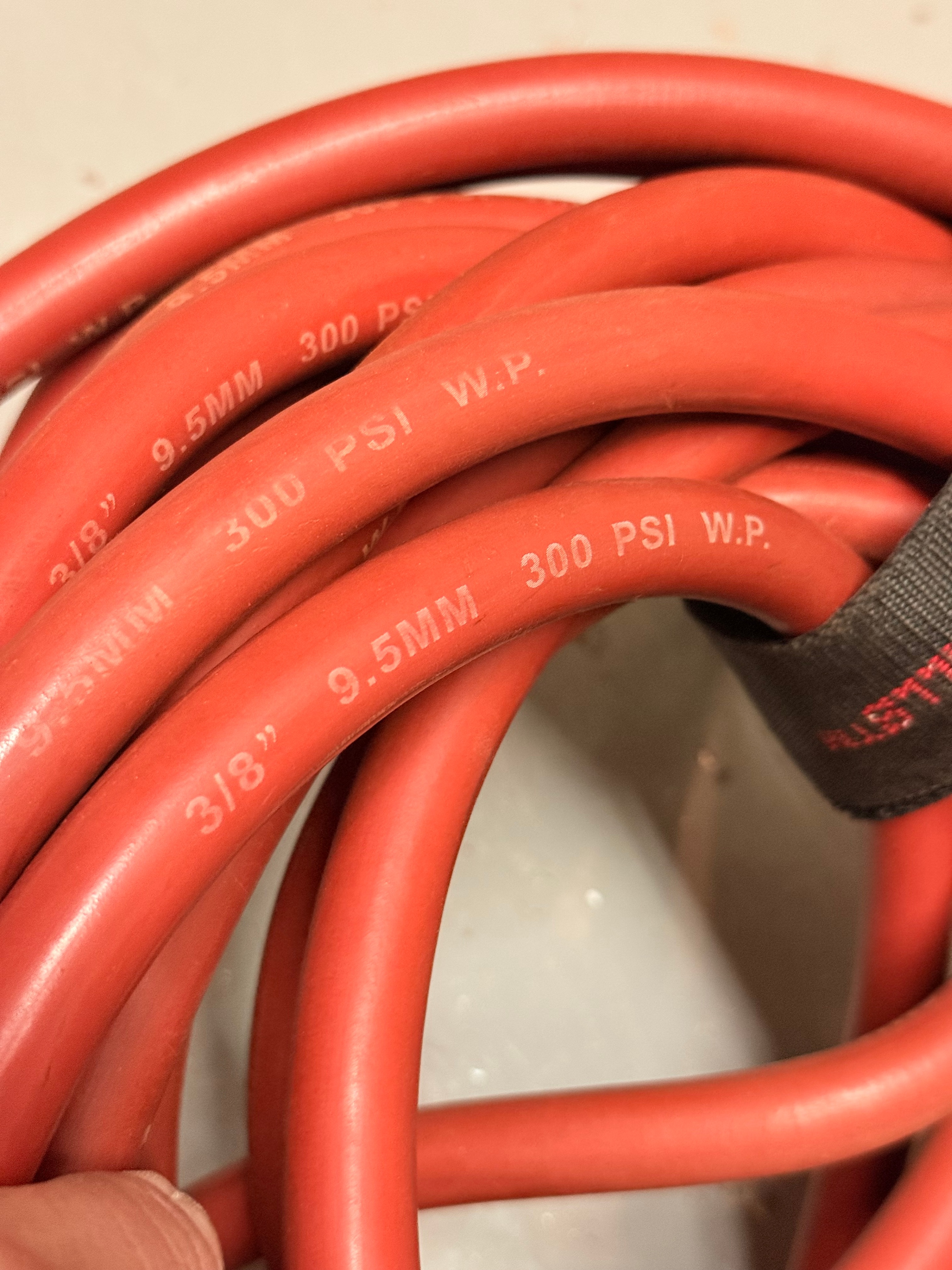 Campbell Hausfeld Air Compressor with Hoses and Tools - photo 3