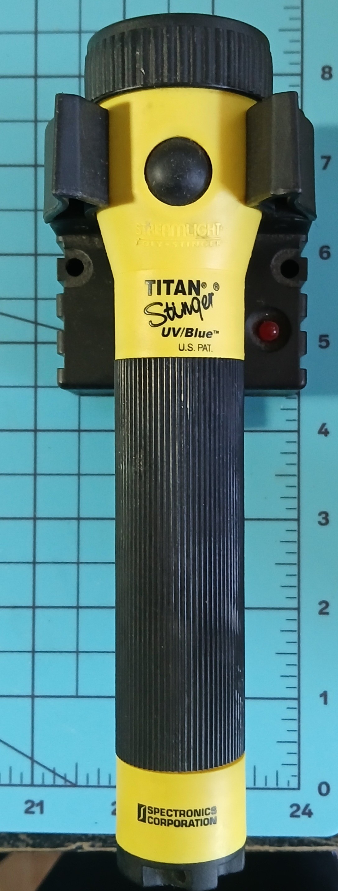 TITAN Stinger UVBlue Leak Detection Flashlight, sold as is