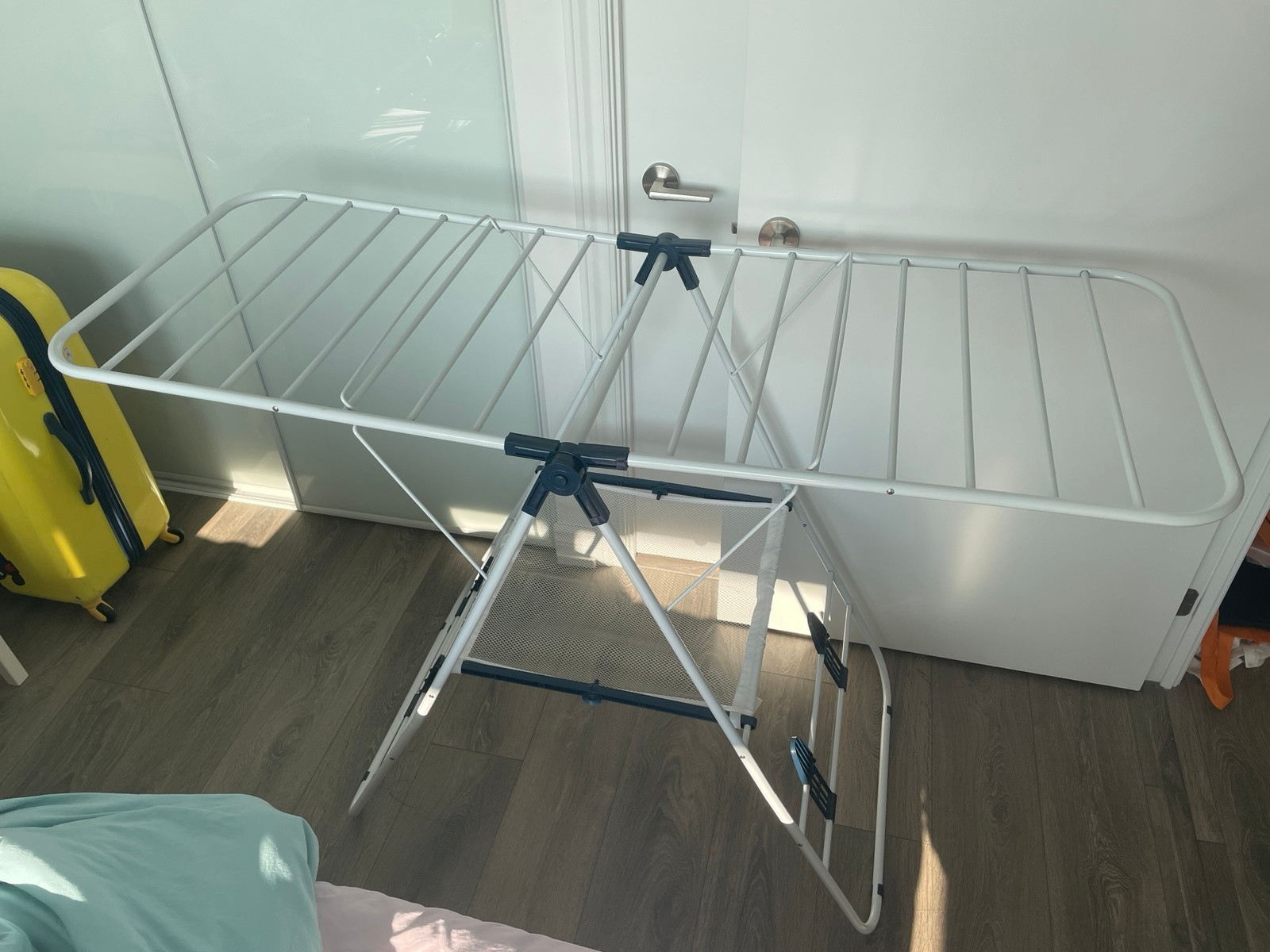 🧺 Moving Out Sale – Heavy-Duty Clothes & Shoe Drying Rack