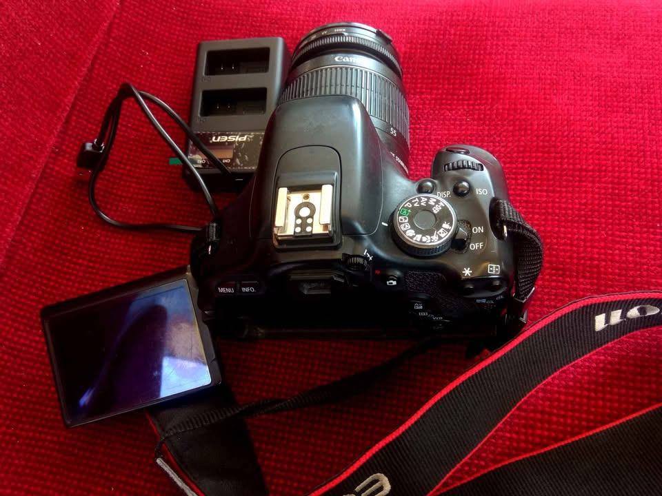 Canon Rebel T3i +18-55mm kit lens - photo 4