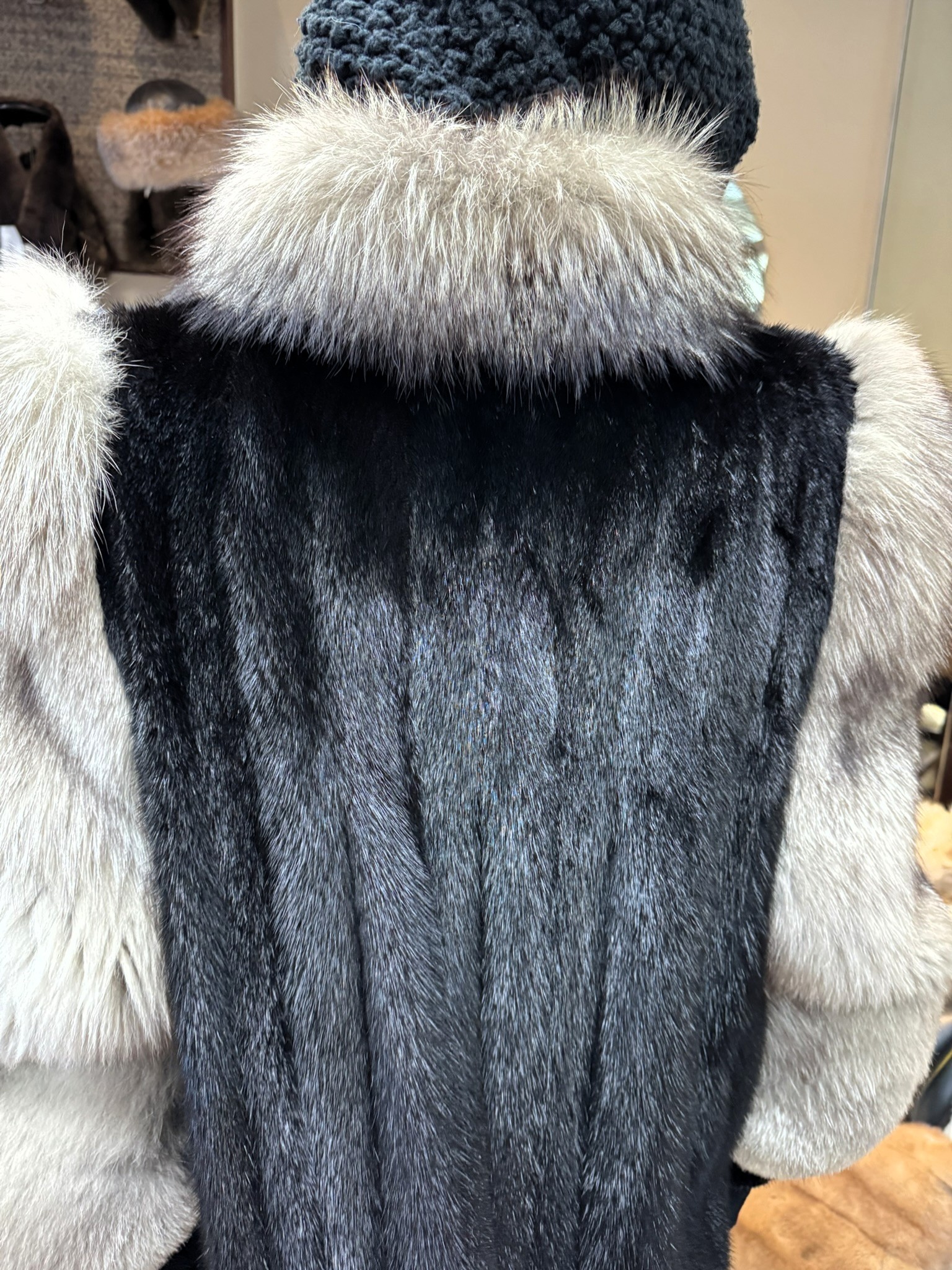Mink & Indigo Fox Fur Coat / Manteau de fourrure vison et renard - photo 5