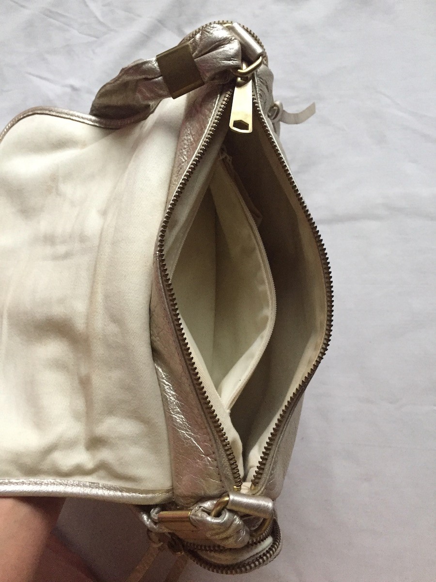 Banana Republic Small Hand Bag - photo 4