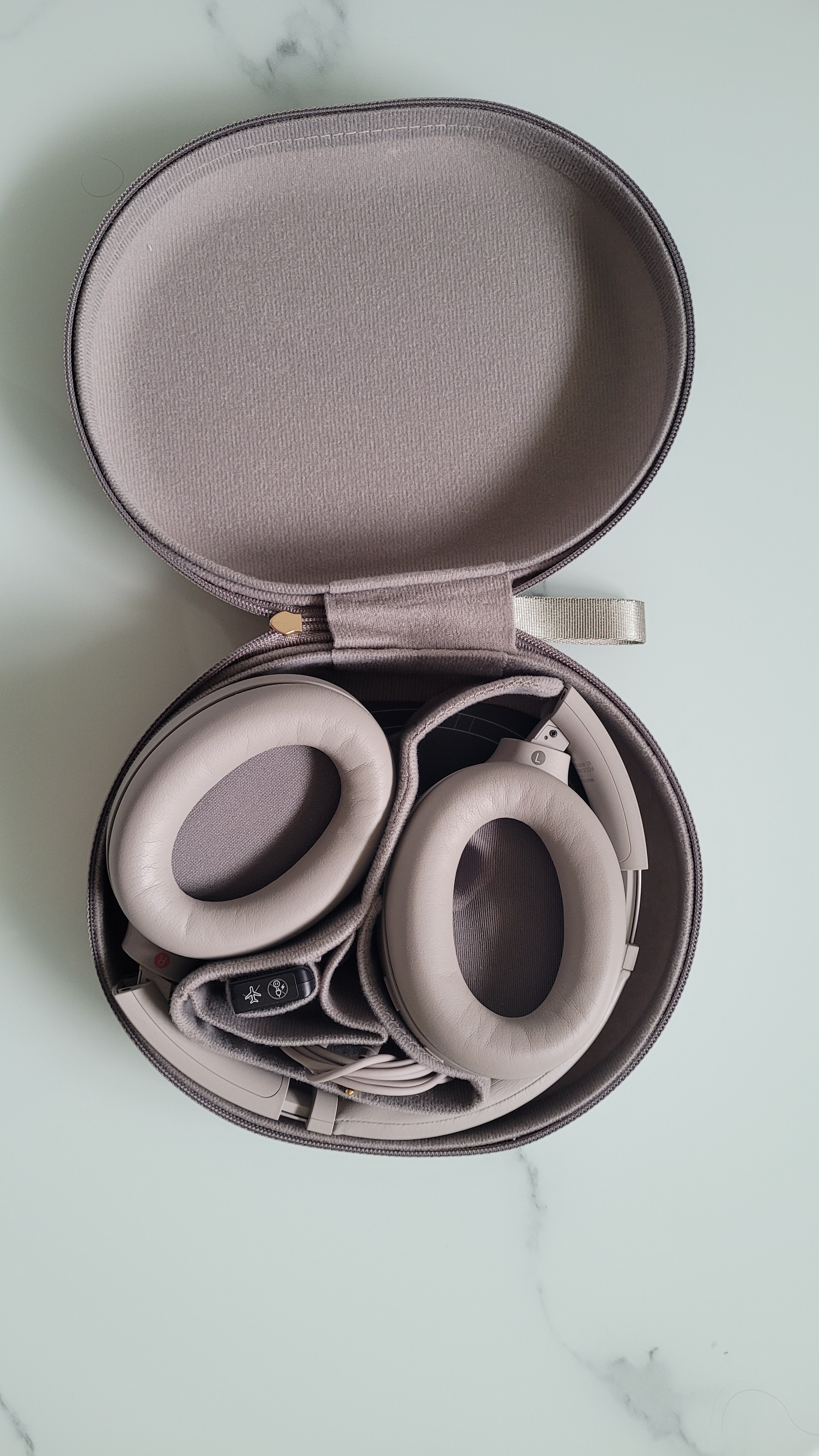 Sony WH-1000XM4 Noise Cancelling Headphones | Like New + Box - photo 2
