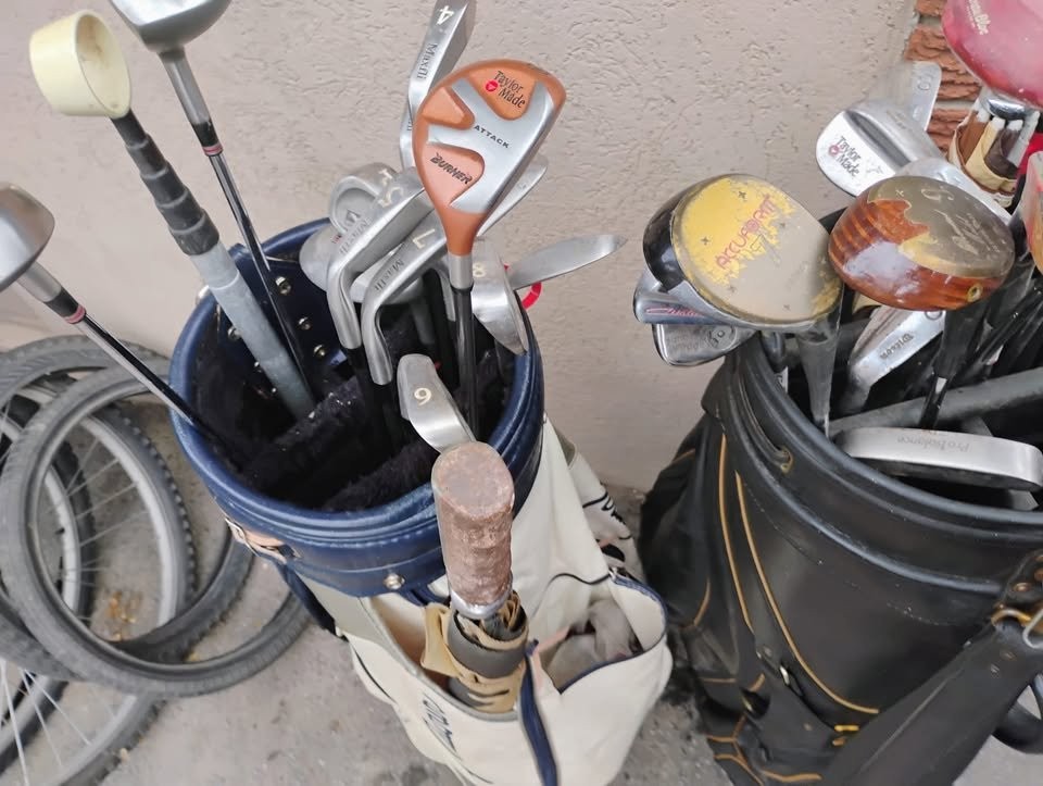 Two Sets of Golf Clubs and Golf Bags. - photo 4